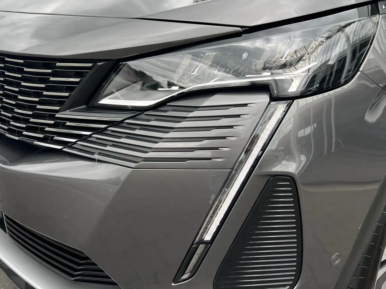 Peugeot 3008 1.5 HDI 130CV ALLURE / BOITE AUTO / GRAND GPS / CARPLAY / CAMERA, миниатюра 2