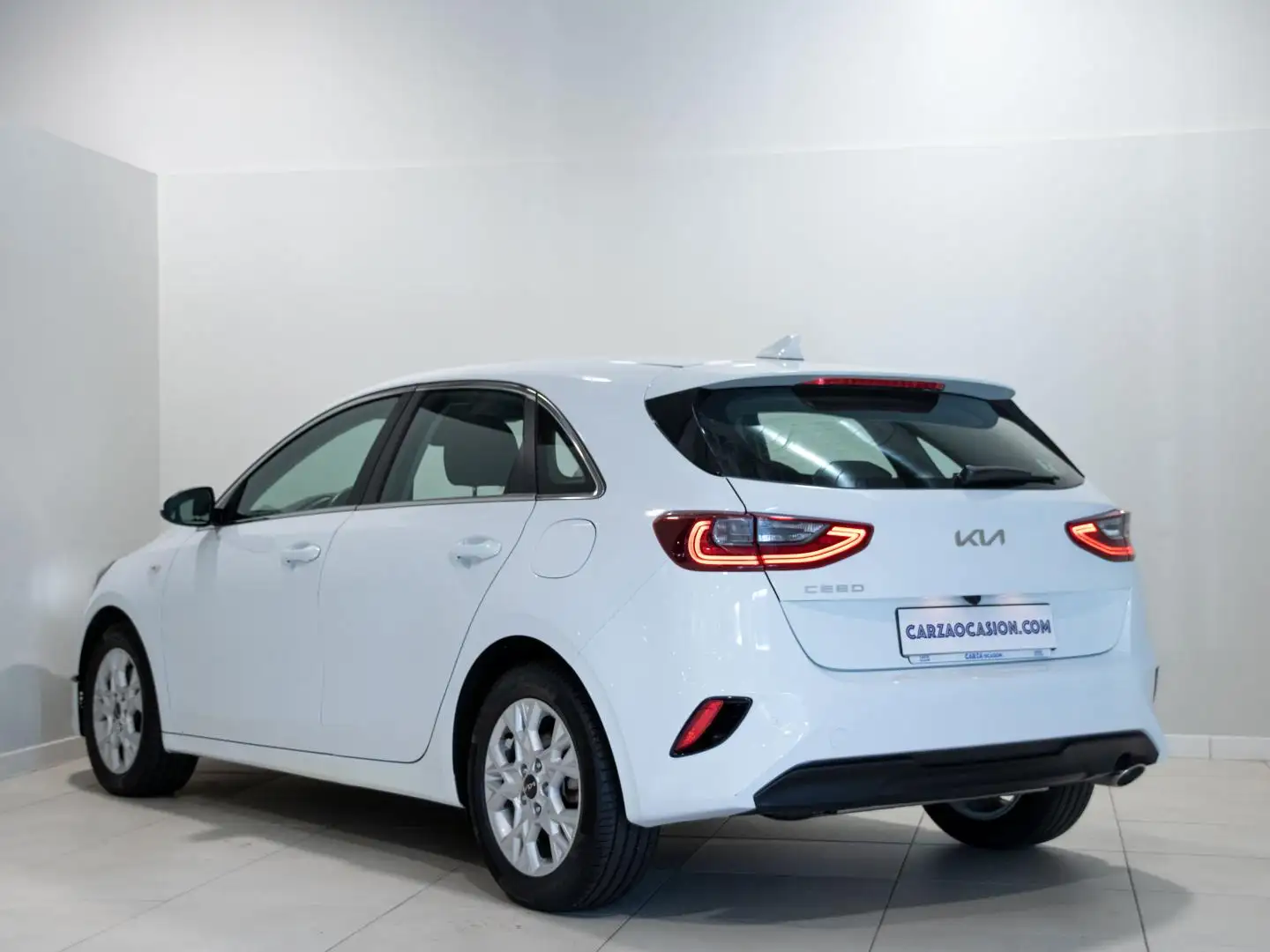 Kia Ceed / cee'd 1.0 T-GDi 74kW (100CV) Drive Blanco - 2