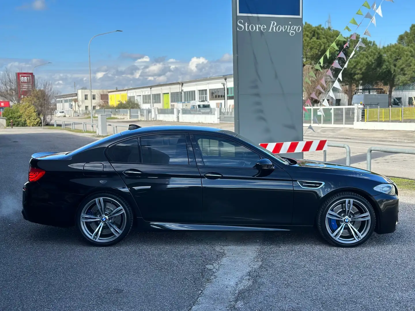 BMW M5 4.4 V8 auto Noir - 2