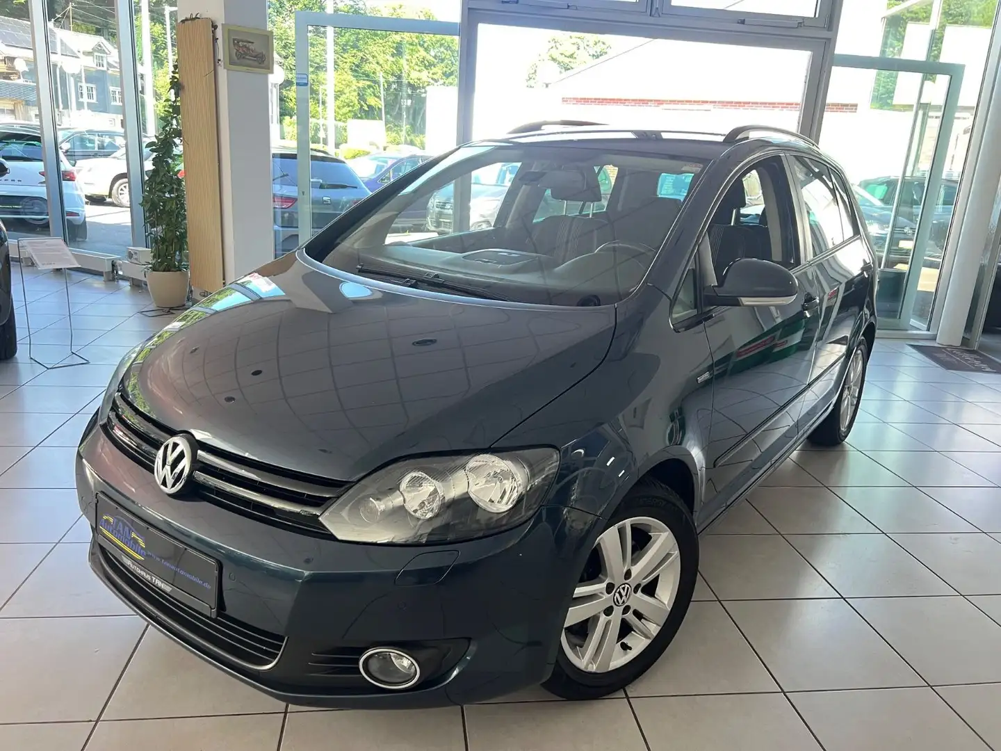 Volkswagen Golf Plus 1.6 TDI Match * 1.HAND * Blau - 1