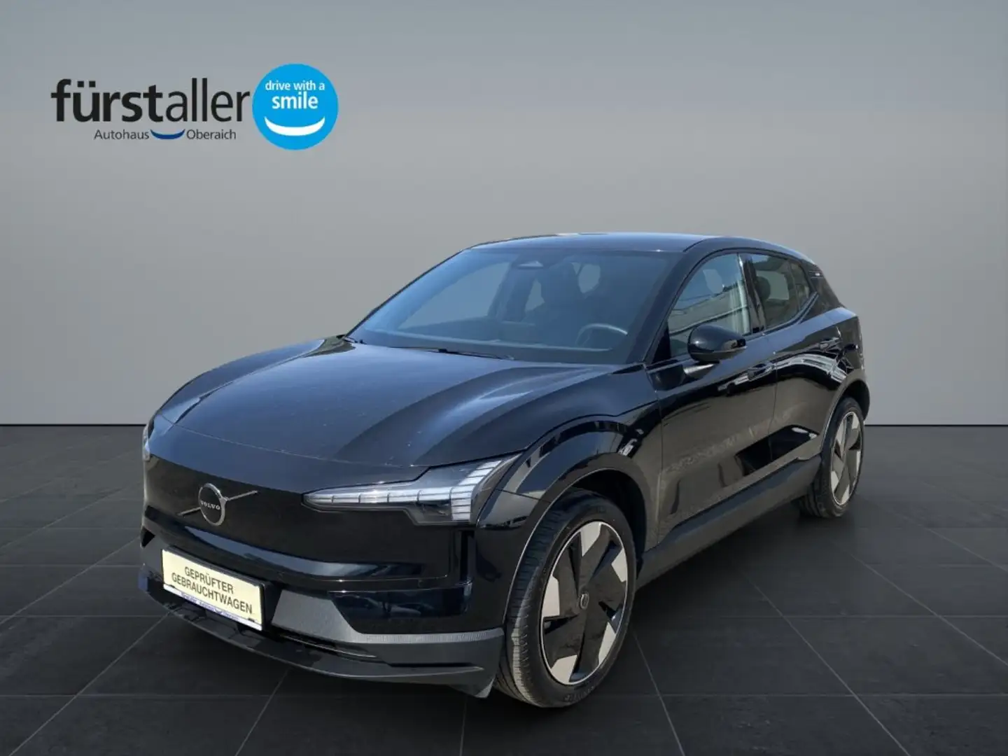 Volvo EX30 Plus, Single Motor Extended Range, Vollelektr Schwarz - 1
