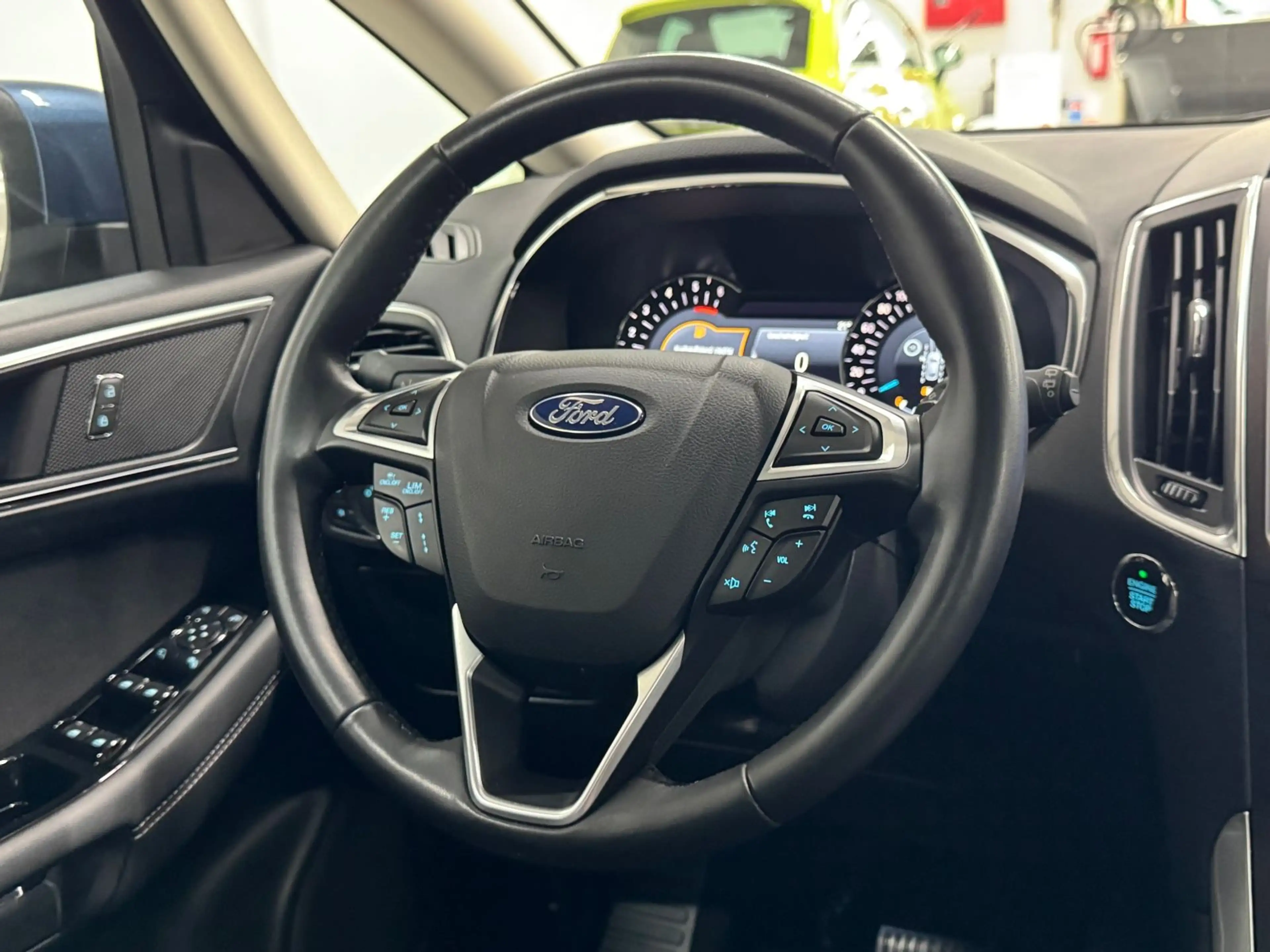 Ford S-Max Titanium AWD Aut./7Sitzer/AHK/LED/U-FREI! — photo 13