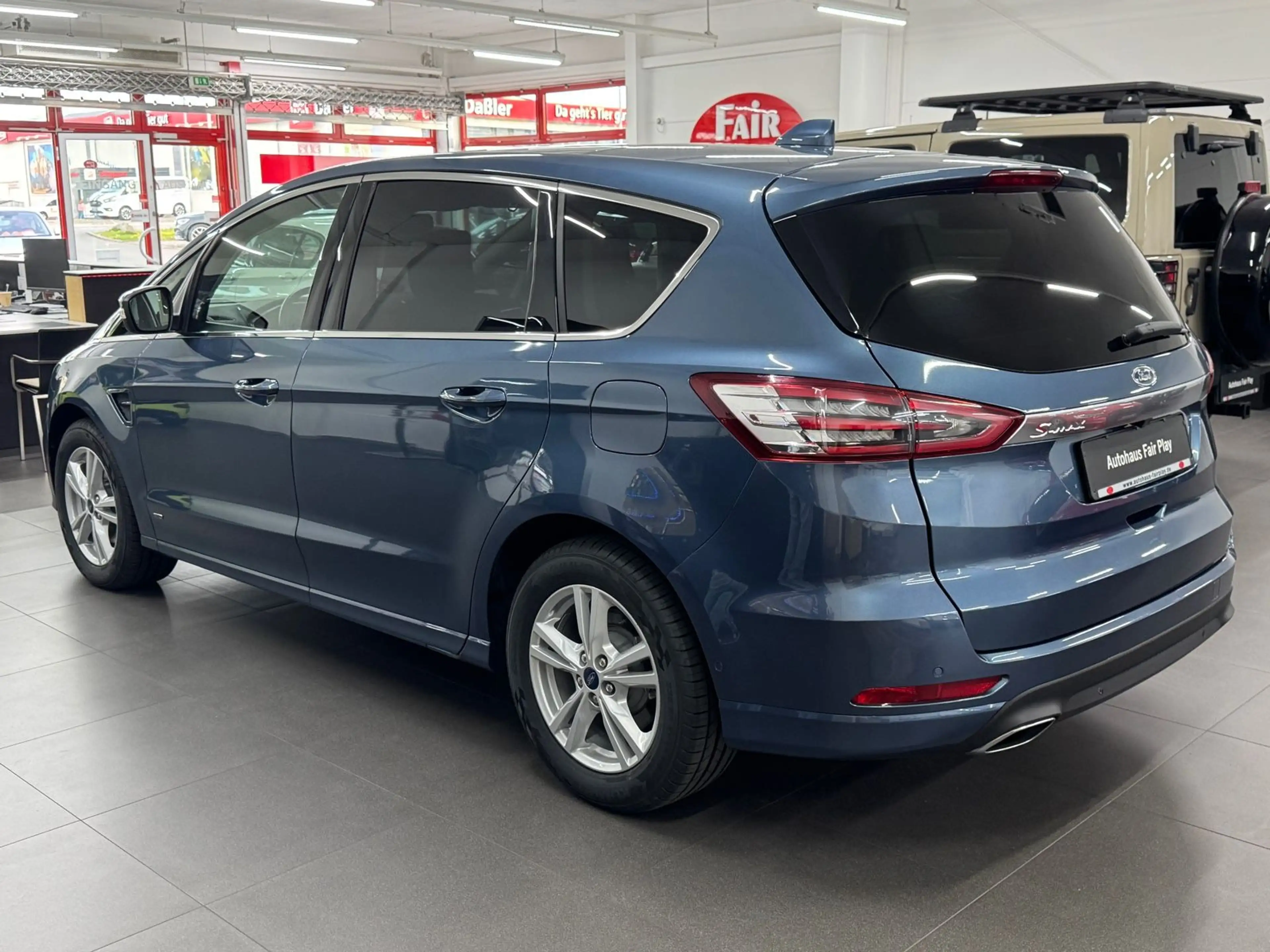 Ford S-Max Titanium AWD Aut./7Sitzer/AHK/LED/U-FREI! — photo 6