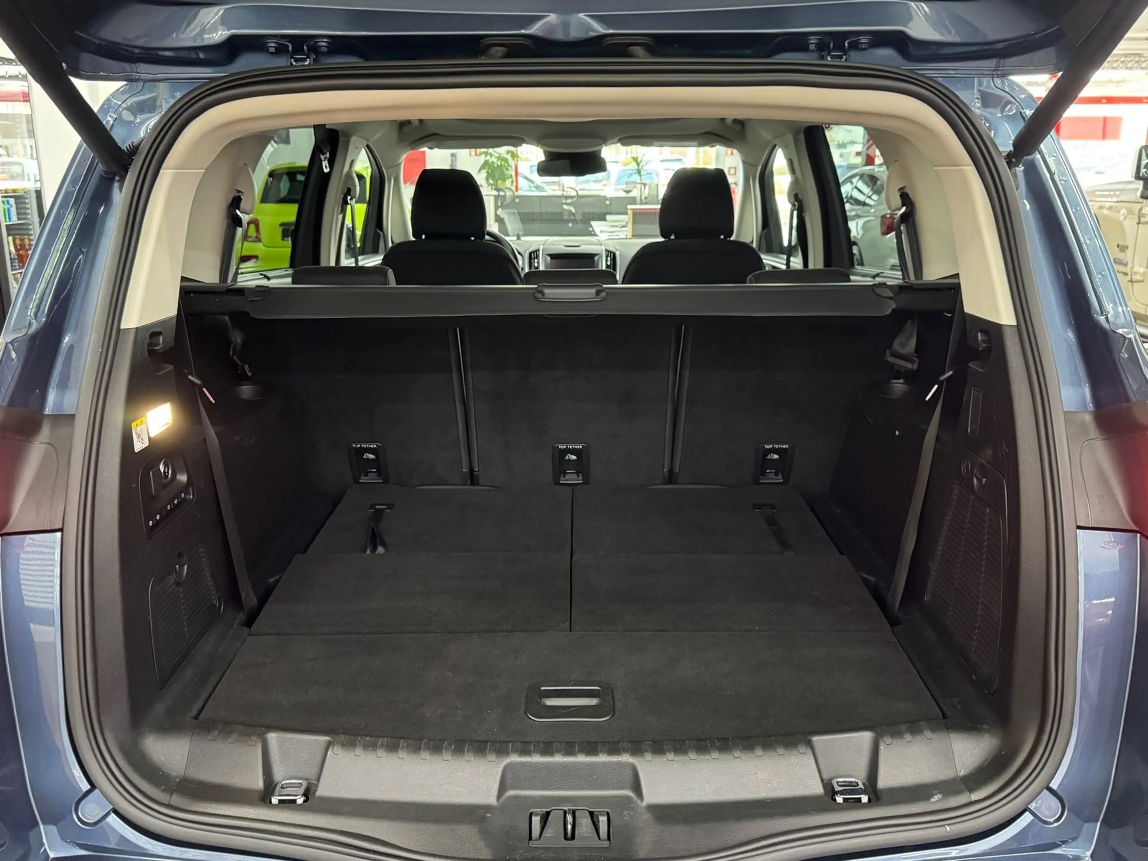 Ford S-Max Titanium AWD Aut./7Sitzer/AHK/LED/U-FREI! — photo 9