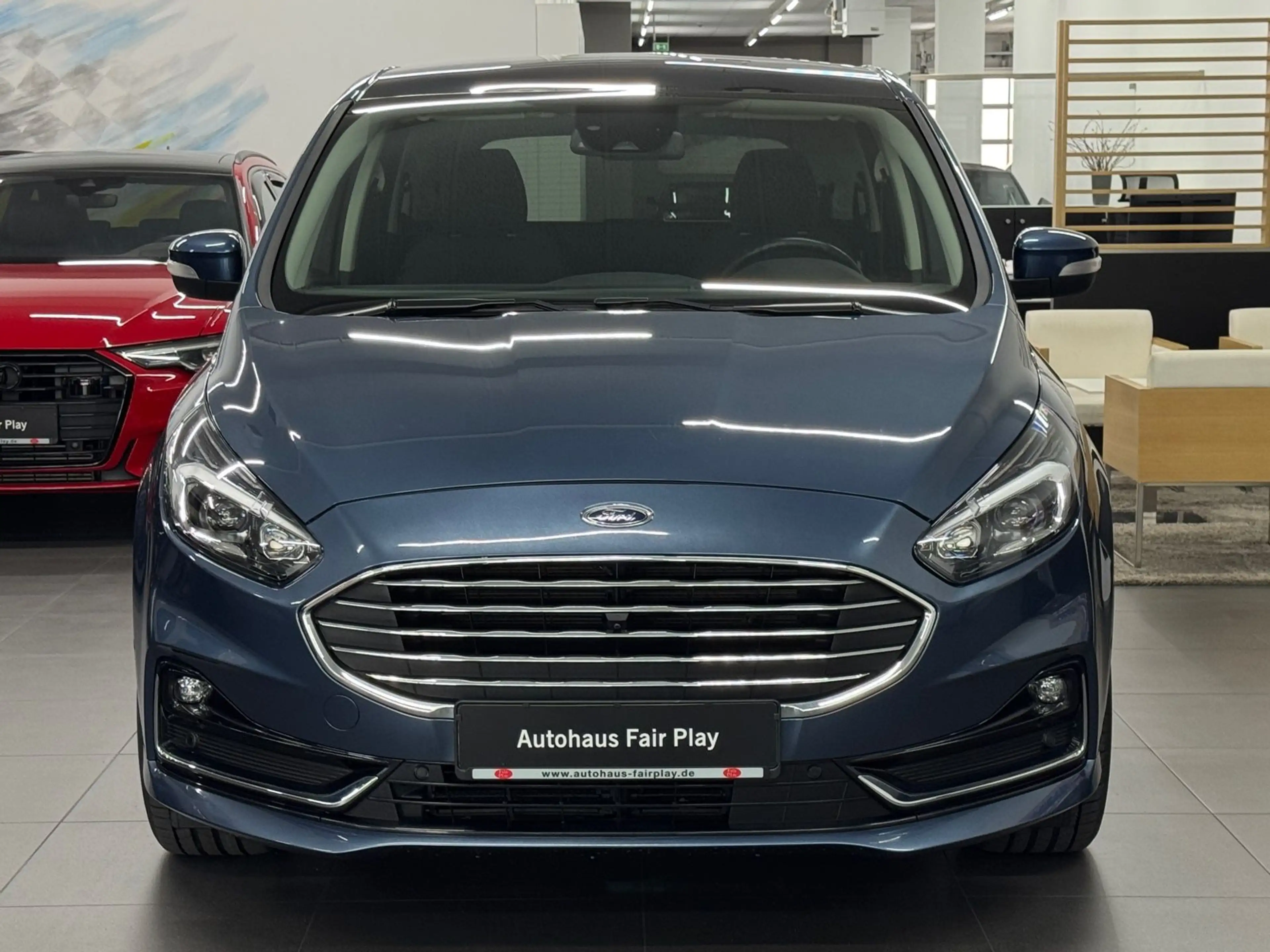 Ford S-Max Titanium AWD Aut./7Sitzer/AHK/LED/U-FREI! — photo 2