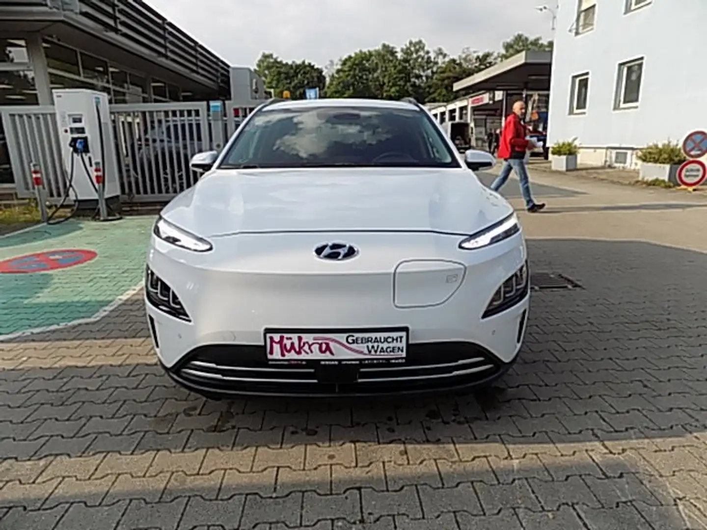 Hyundai KONA Elektro Trend Navi LED PDC Sound Krell Klima Navi Wit - 2