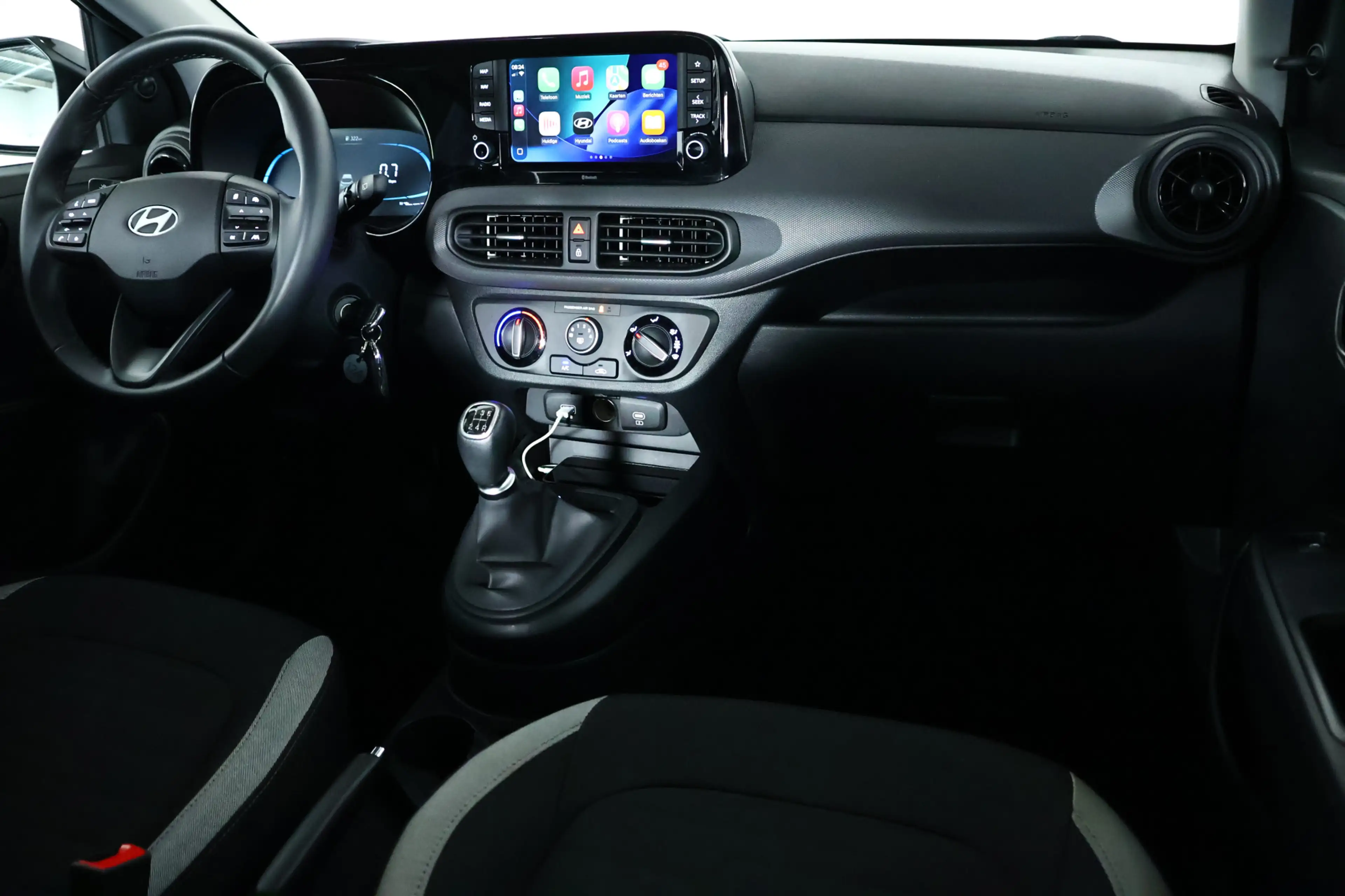 Hyundai i10 1.0 Comfort Navi / Cruisecontrol / Carplay / Camer — photo 3