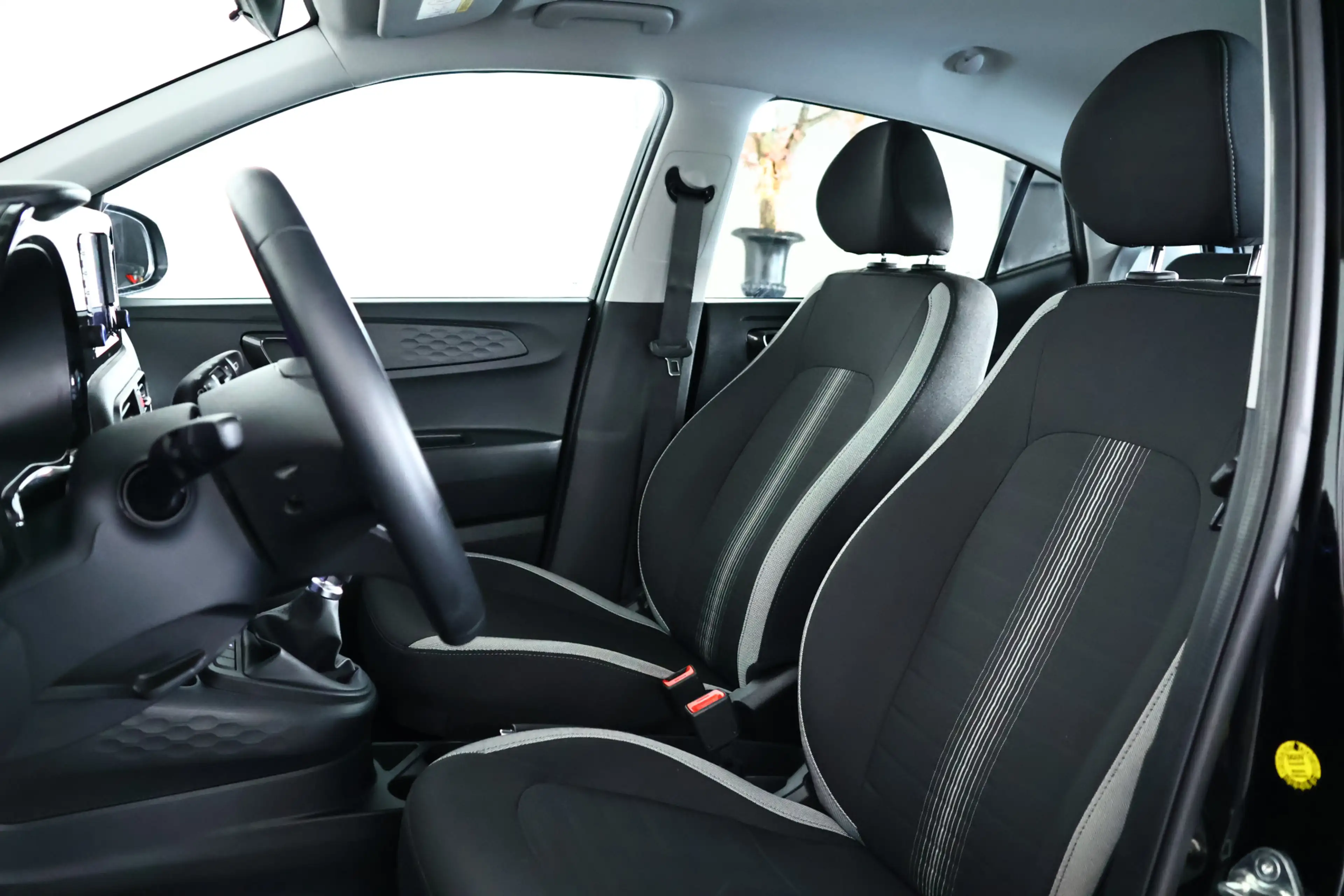 Hyundai i10 1.0 Comfort Navi / Cruisecontrol / Carplay / Camer — photo 10