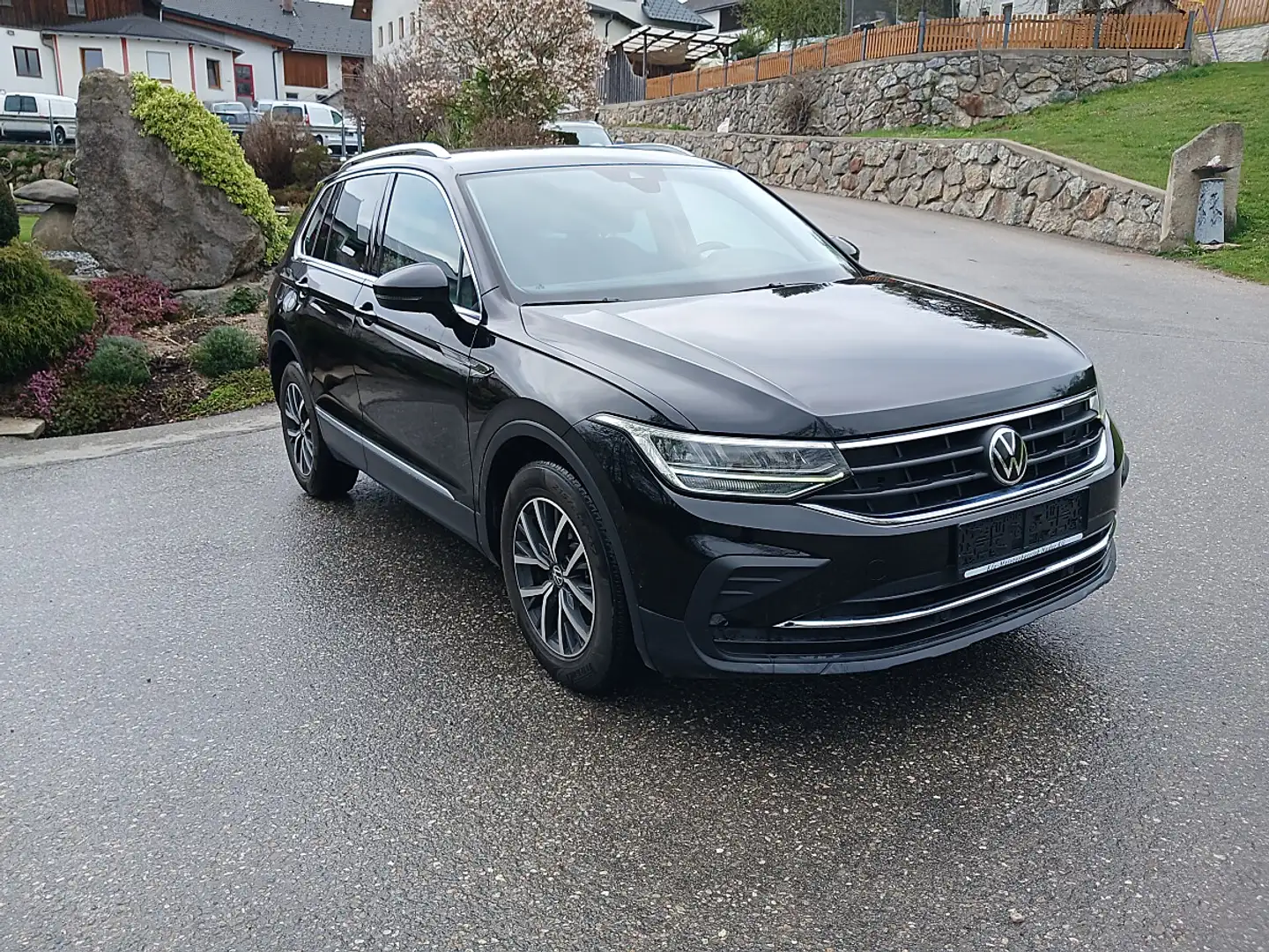 Volkswagen Tiguan 2,0 TDI ACC Front Assist, Ledermultifunktionsl.... Schwarz - 1