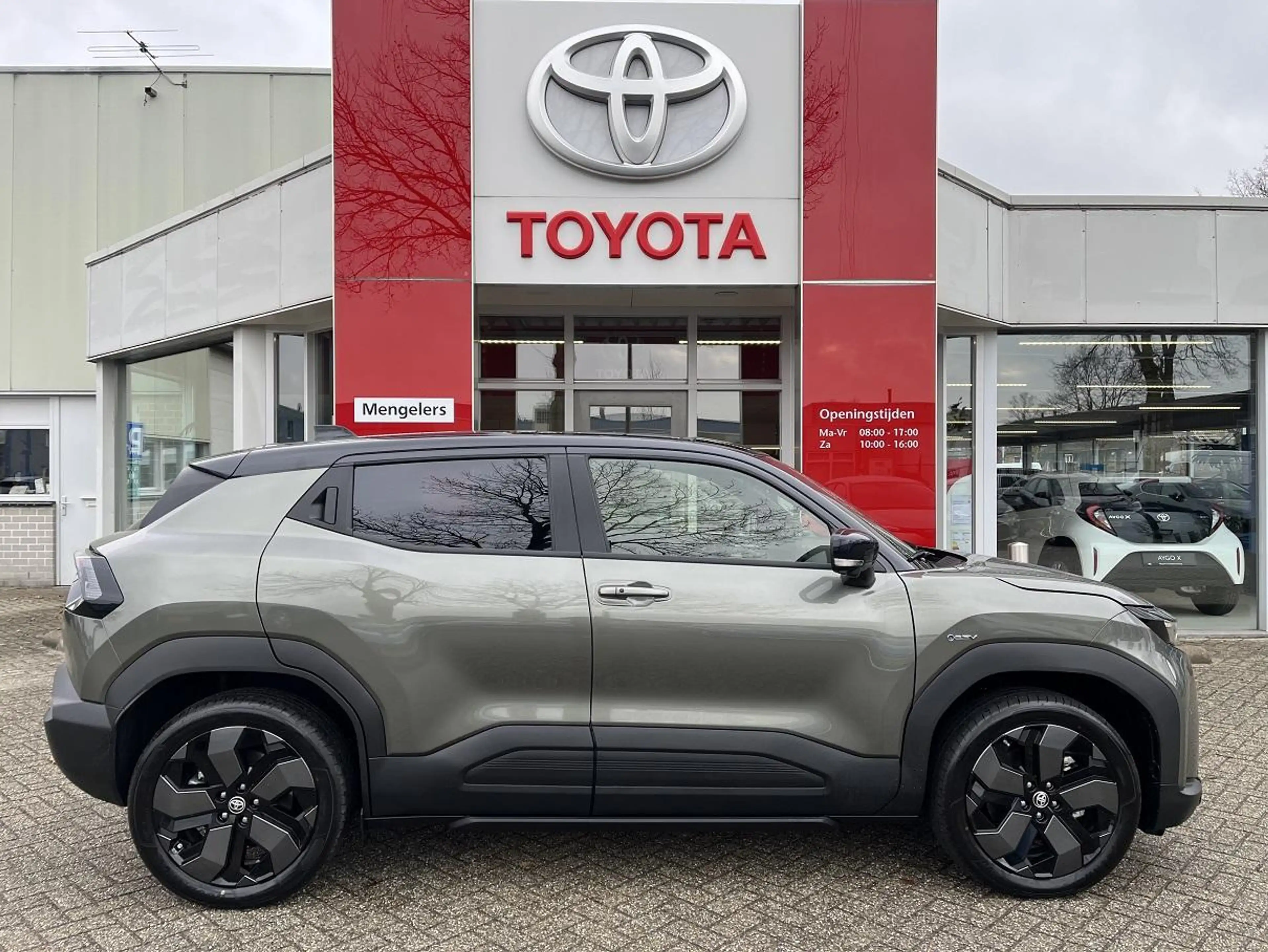 Toyota Urban Cruiser Executive 61 kWh — photo 5