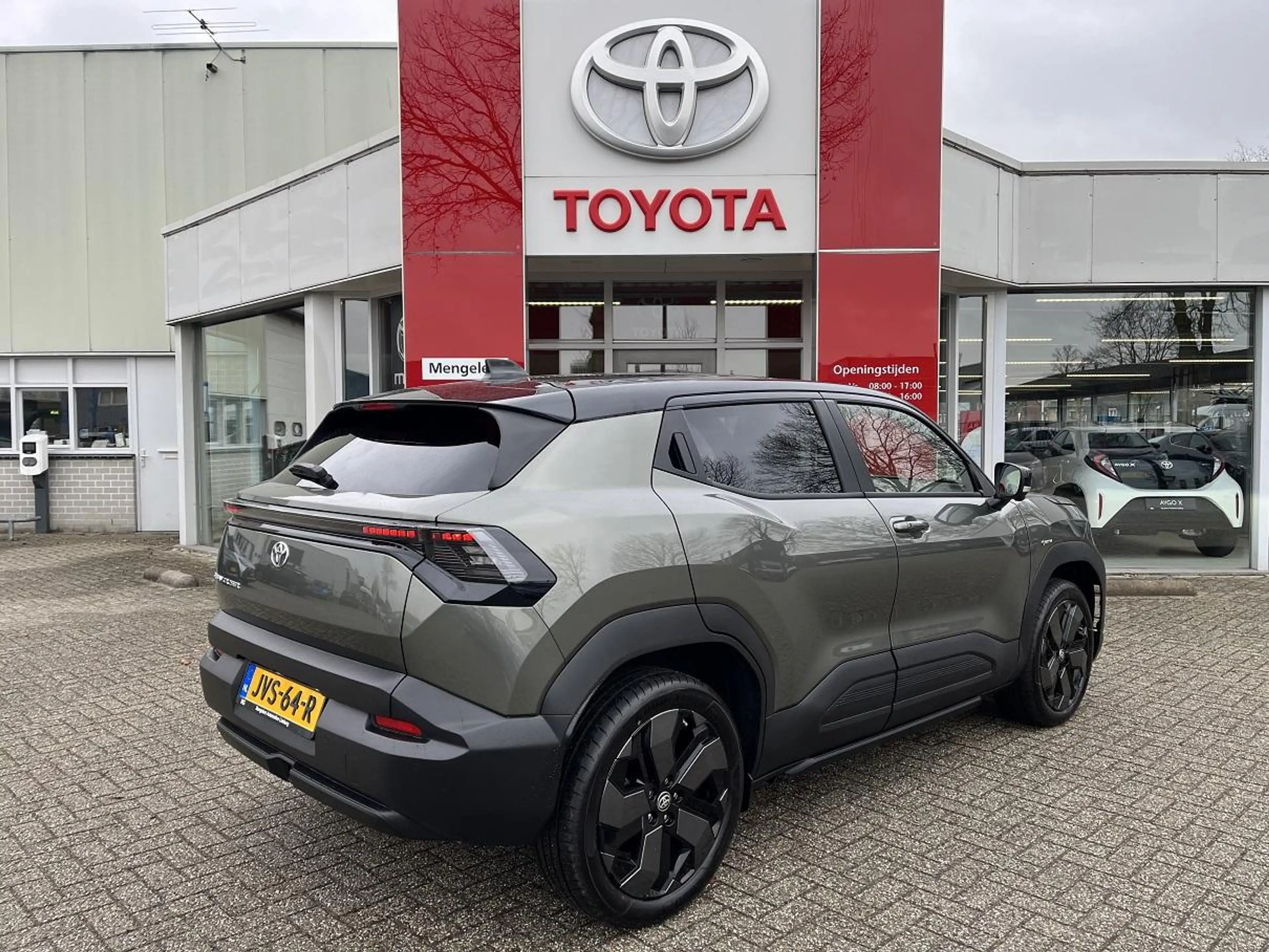 Toyota Urban Cruiser Executive 61 kWh — photo 3
