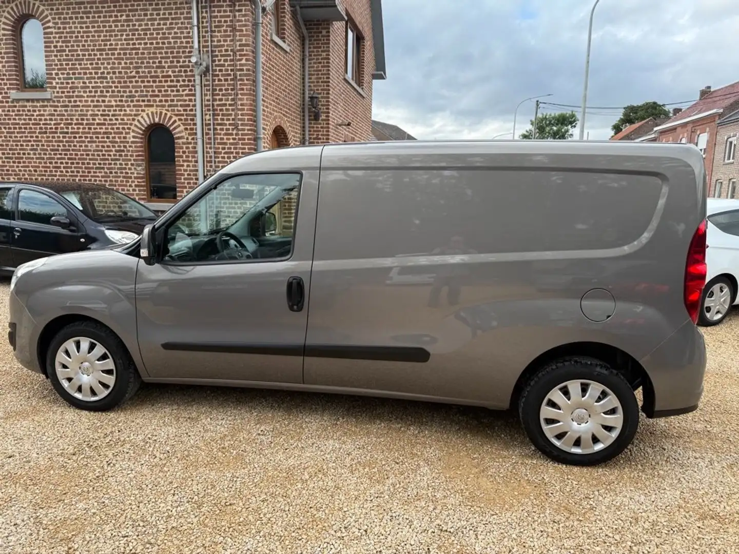 Opel Combo UTILITAIRE 1.6 CDTi 105cv L2-H1  AIRCO 98500km Grau - 2