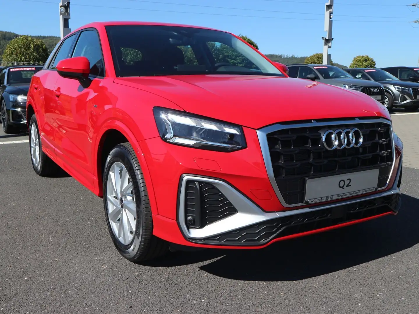 Audi Q2 S line 35 TFSI S tronic*NAVI*MATRIX*EPH* Rot - 2