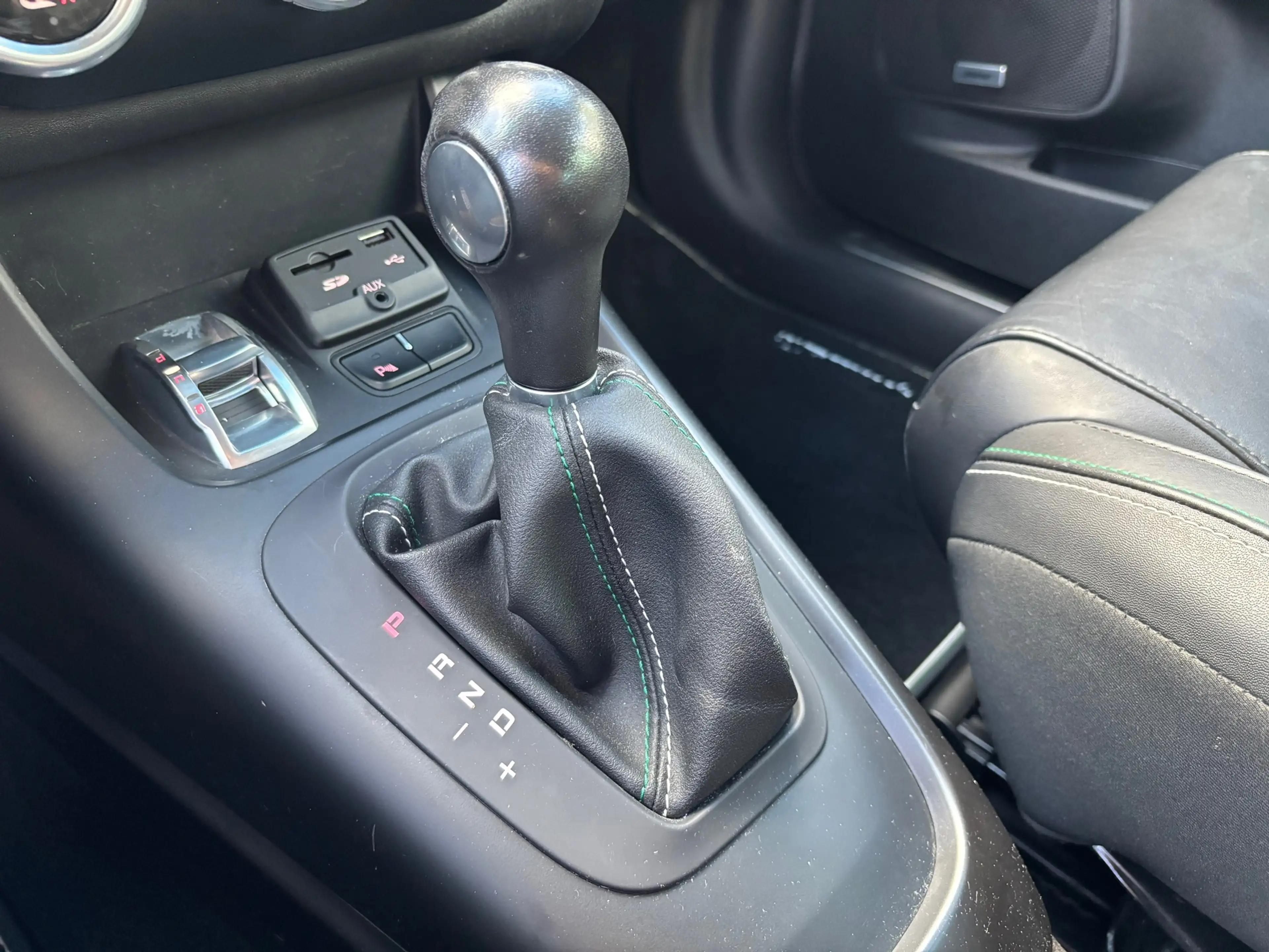 Alfa Romeo Giulietta 1.7 TBi Quadrifoglio Verde Aut/Bose/18''/Xenon — photo 12