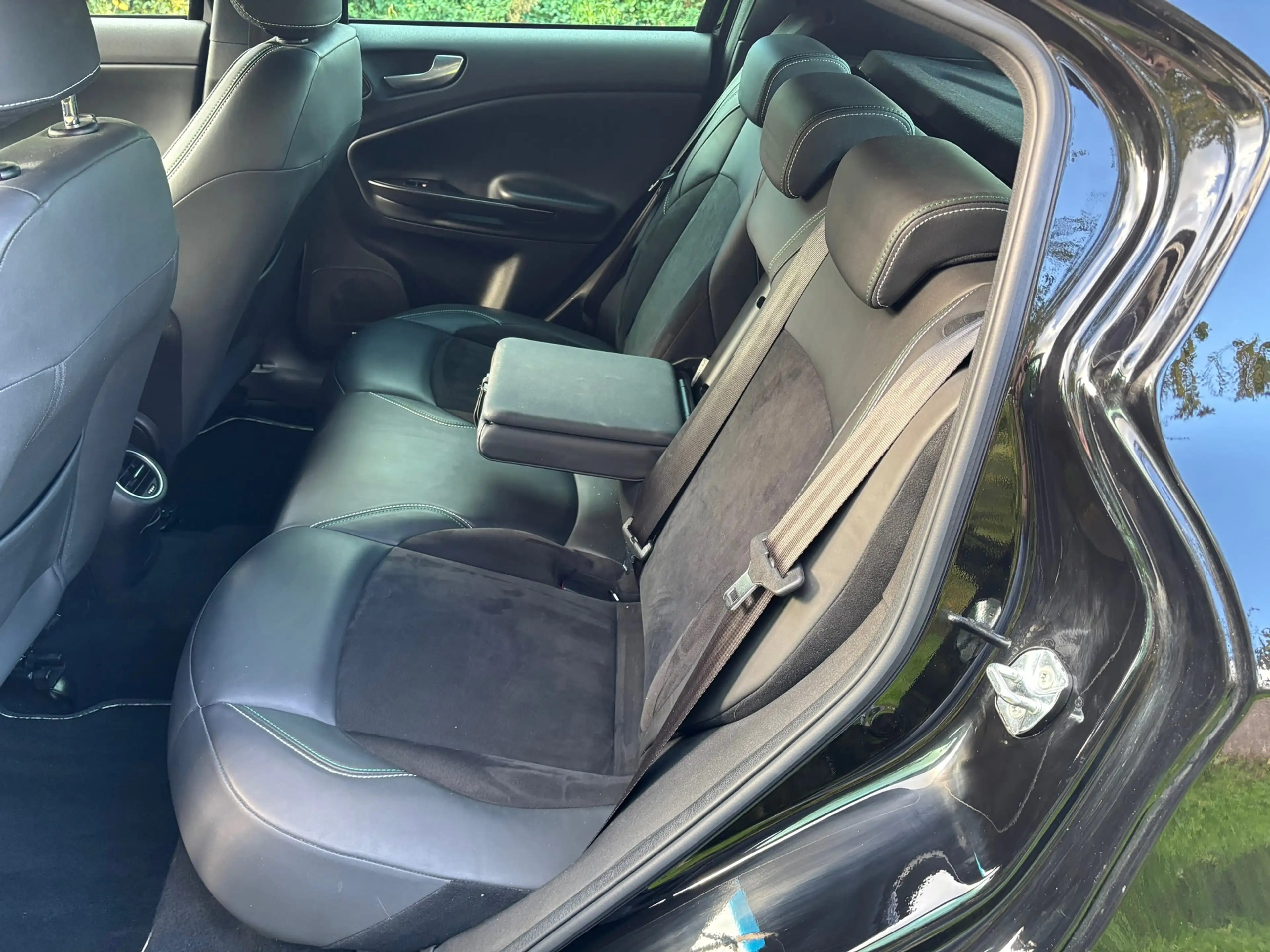 Alfa Romeo Giulietta 1.7 TBi Quadrifoglio Verde Aut/Bose/18''/Xenon — photo 6