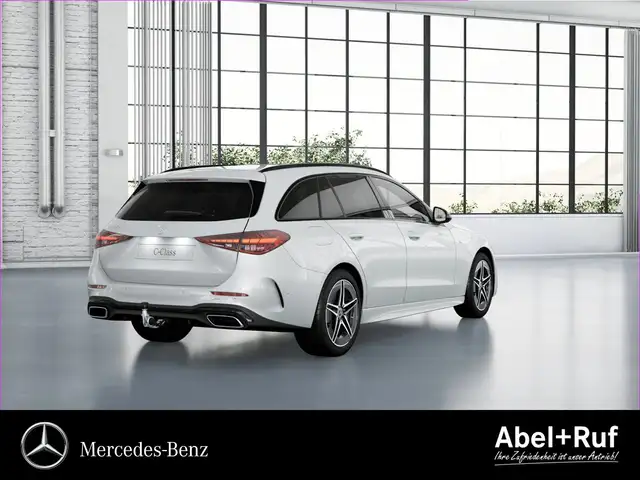 Mercedes-Benz C-Class view 4