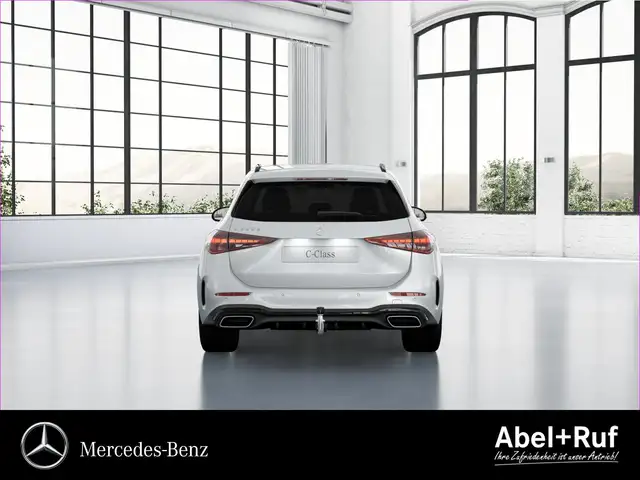 Mercedes-Benz C-Class view 5