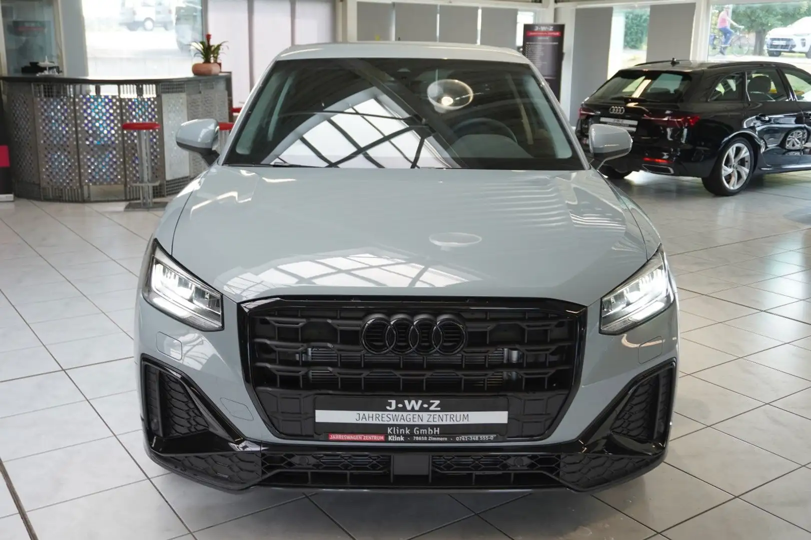 Audi Q2 S-Line35 TFSI S-TronicACC*OPTIKPAKET*FACELIFT Grau - 2