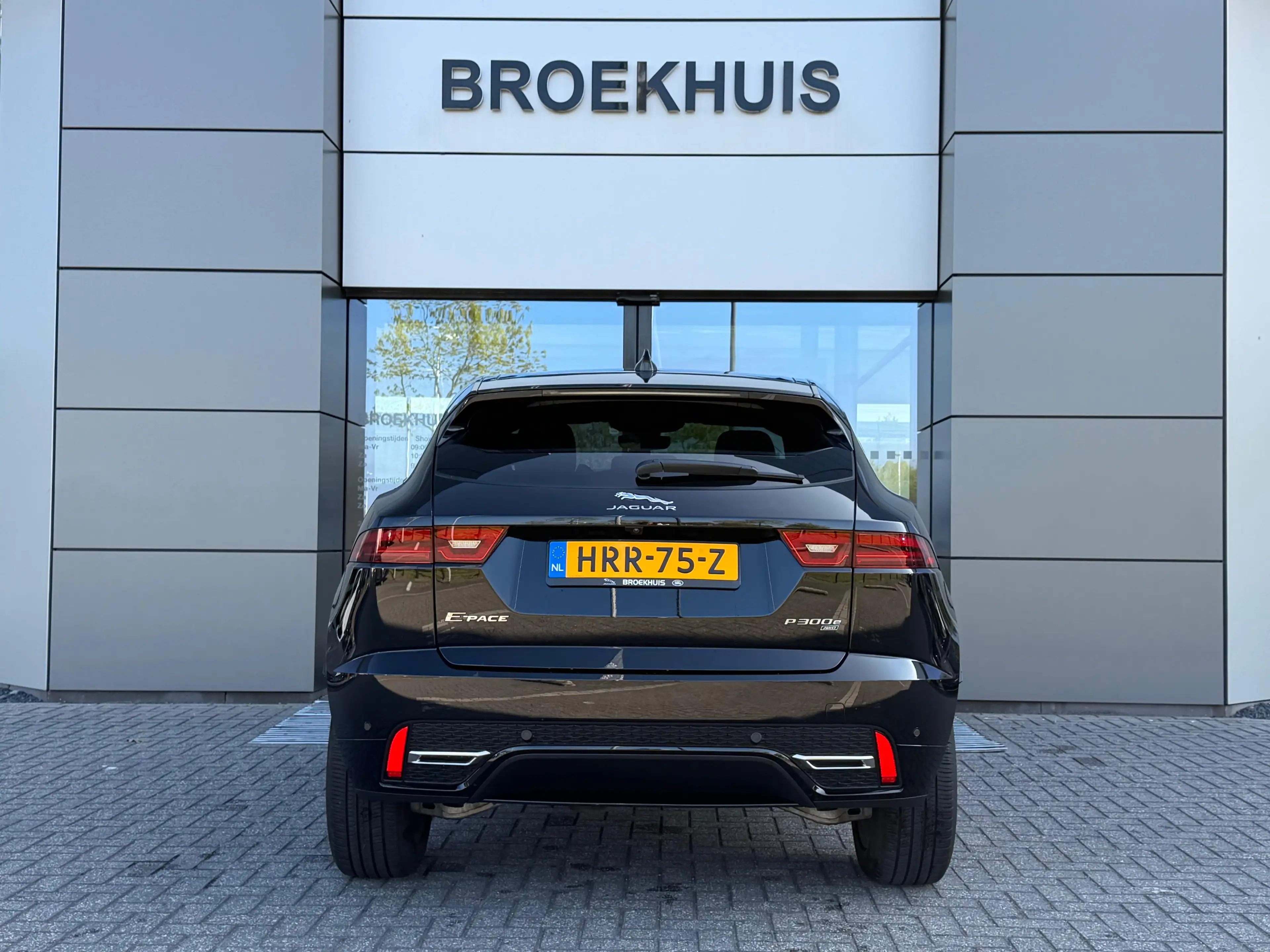 Jaguar E-Pace P300e AWD R-Dynamic SE | Stoelverwarming voor | 19 — photo 4