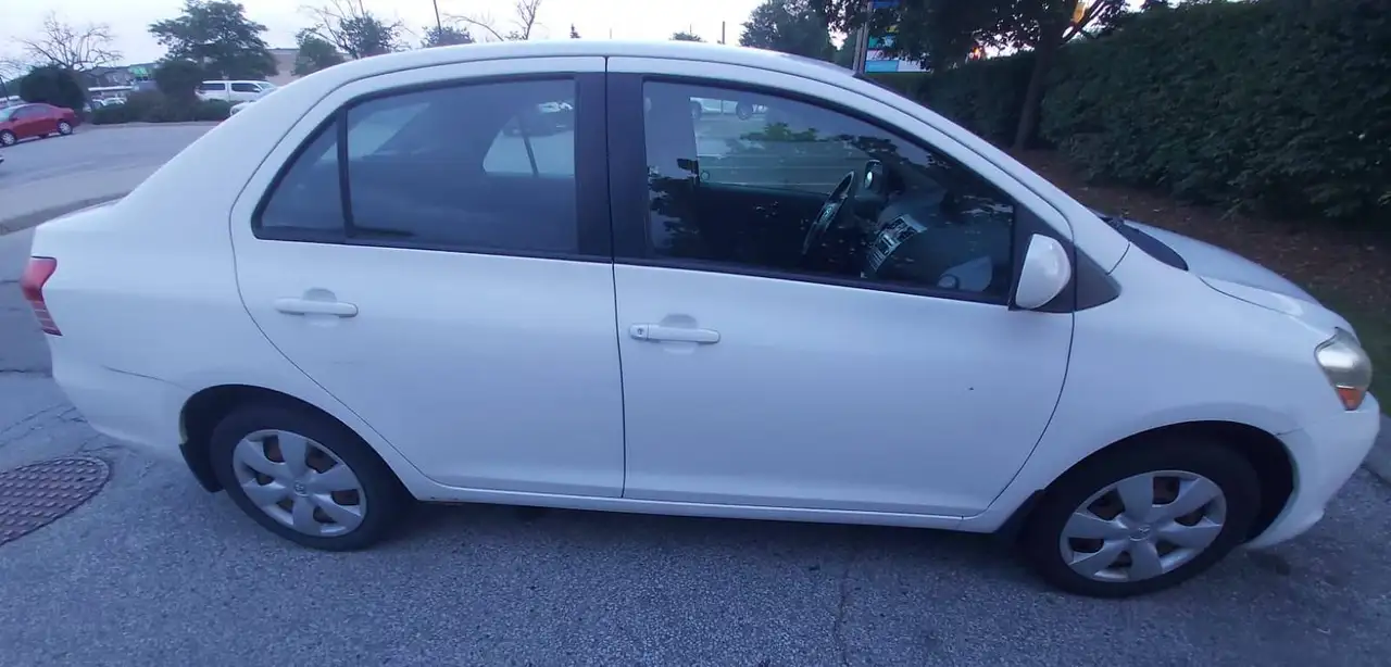 Toyota Yaris photo Toyota Yaris