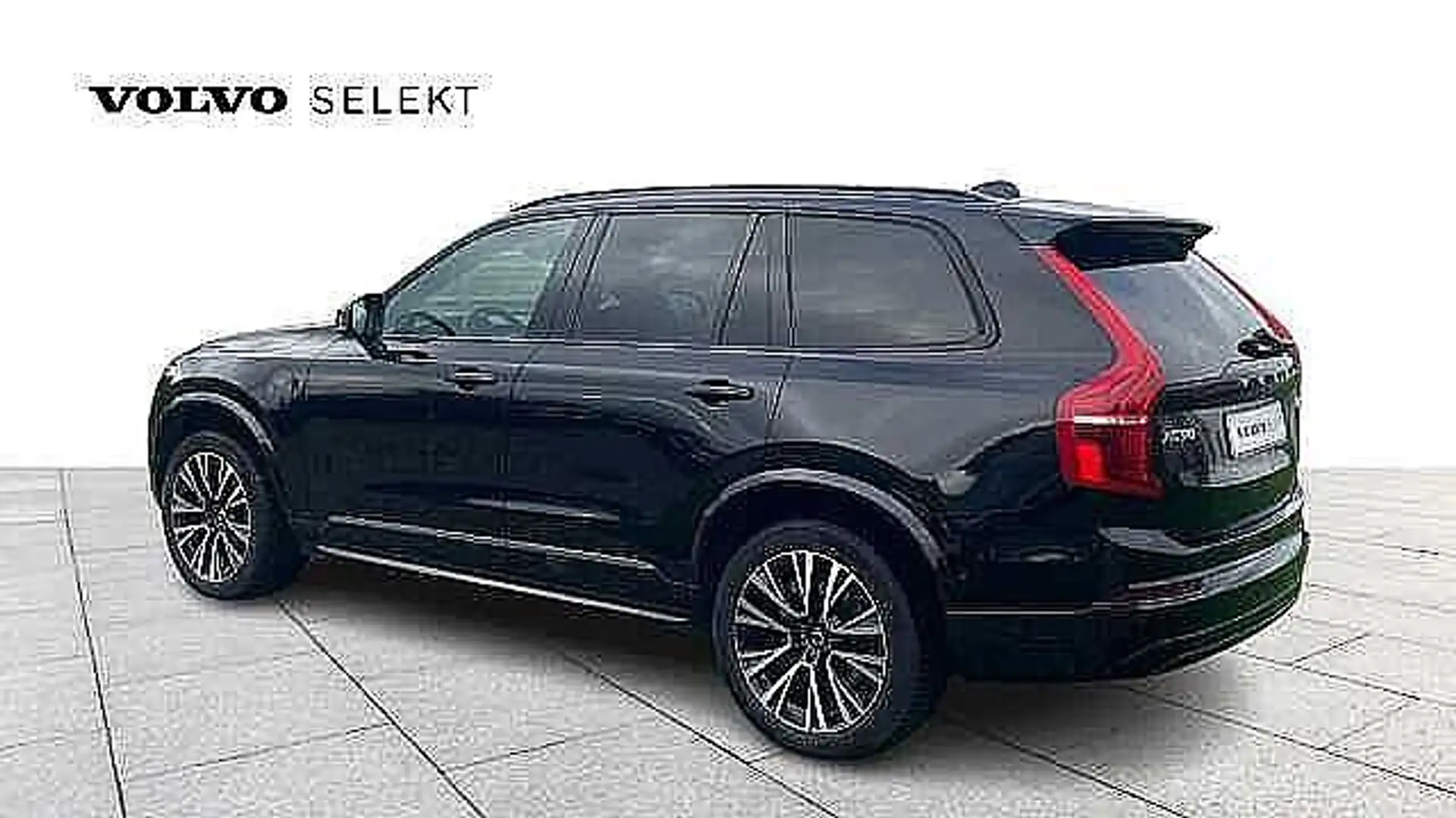Volvo XC90 Recharge Plus, T8 AWD Plug-in hybrid, Dark, 7 Zitp Noir - 2