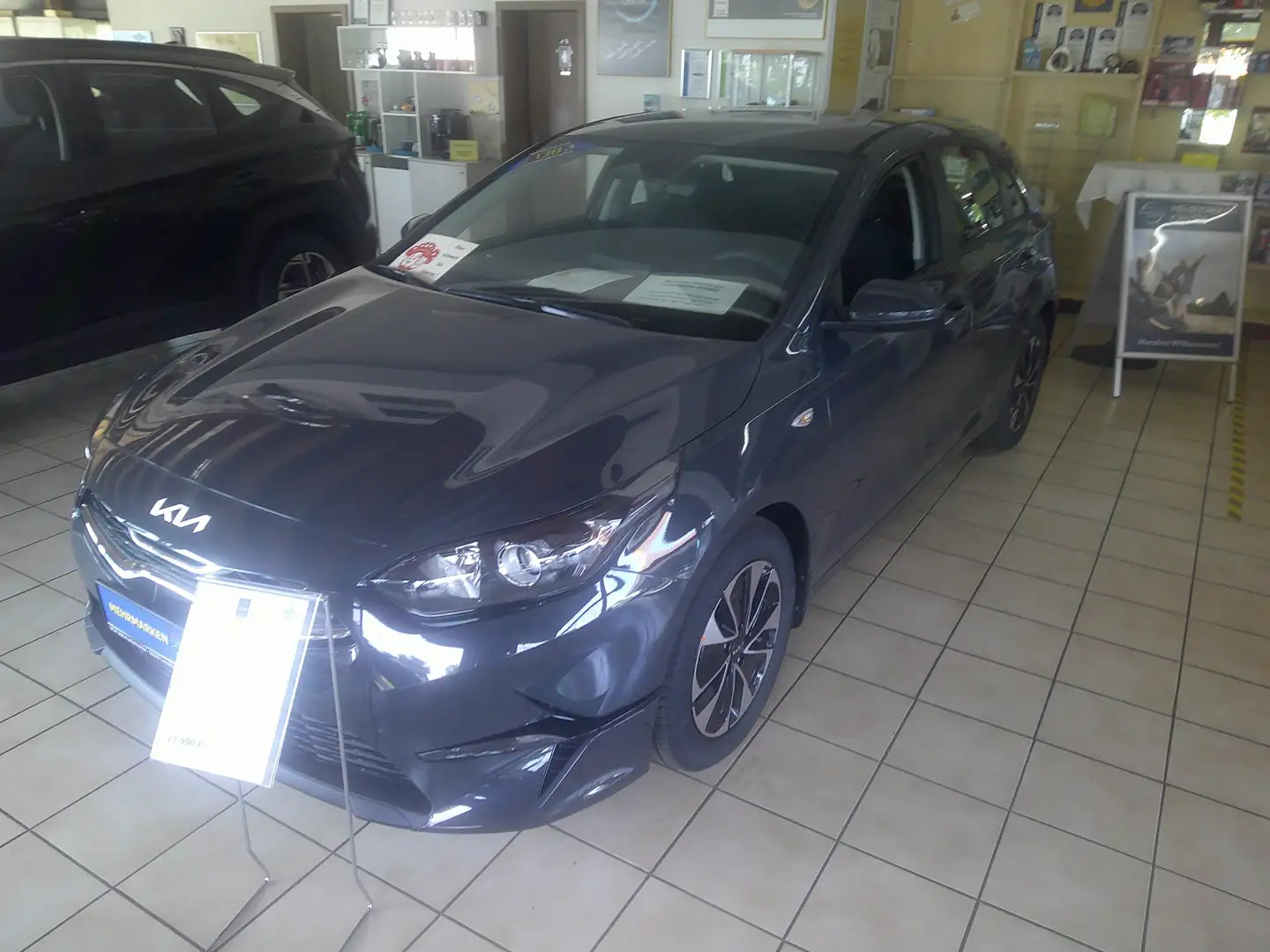 Kia Ceed / cee'd 1.0 T-GDI HB Spin *Shzg*Lhzg*PDC*Cam*16Zoll*Navi Grau - 2
