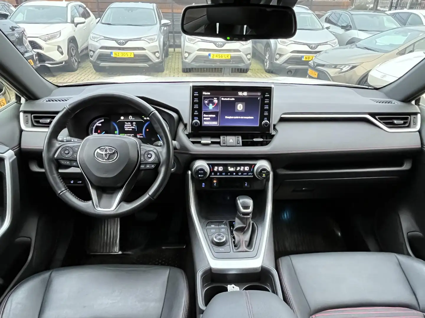 Toyota RAV 4 2.5 Plug-in Hybrid AWD Business Plus Trekhaak | 15 Weiß - 2