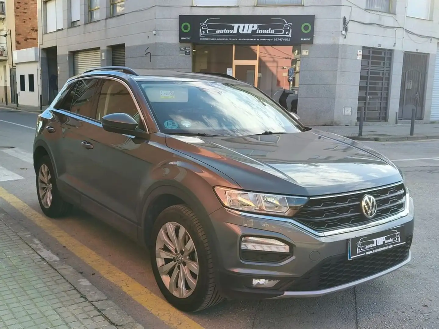 Volkswagen T-Roc Advance 1.0 TSI 115CV Grau - 1
