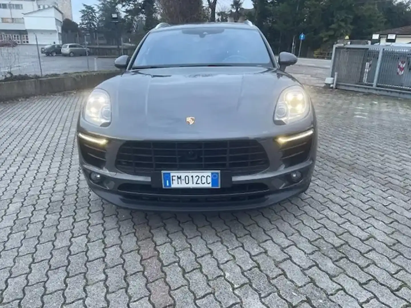 Porsche Macan Macan 3.0d S 258cv pdk/Panor/Sedili clima/Gancio Gris - 2