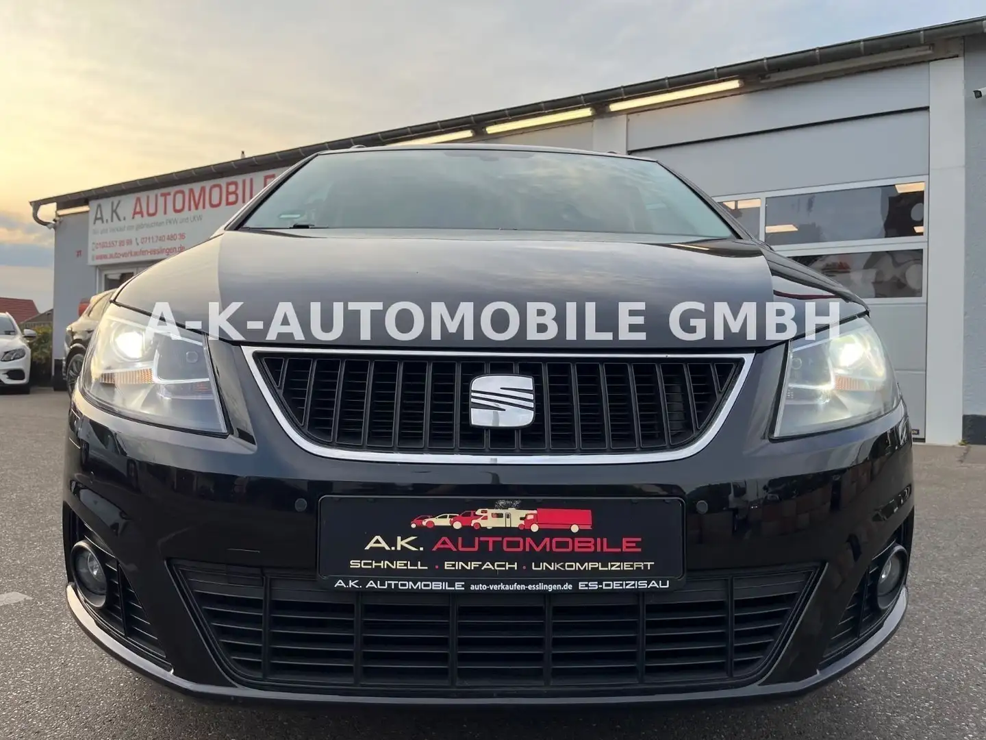SEAT Alhambra Style*TEMPO*BI-XENON*SHZ*PDC*AHK* Schwarz - 2