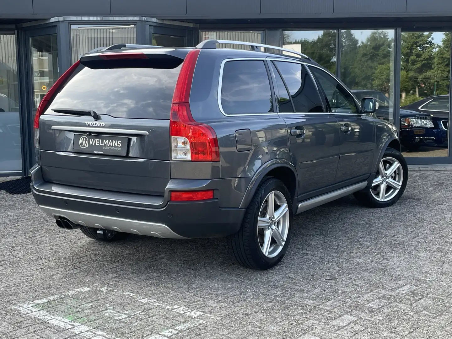 Volvo XC90 3.2 AWD Sport 7p l Trekhaak | Camera | Xenon | 19 Grijs - 2