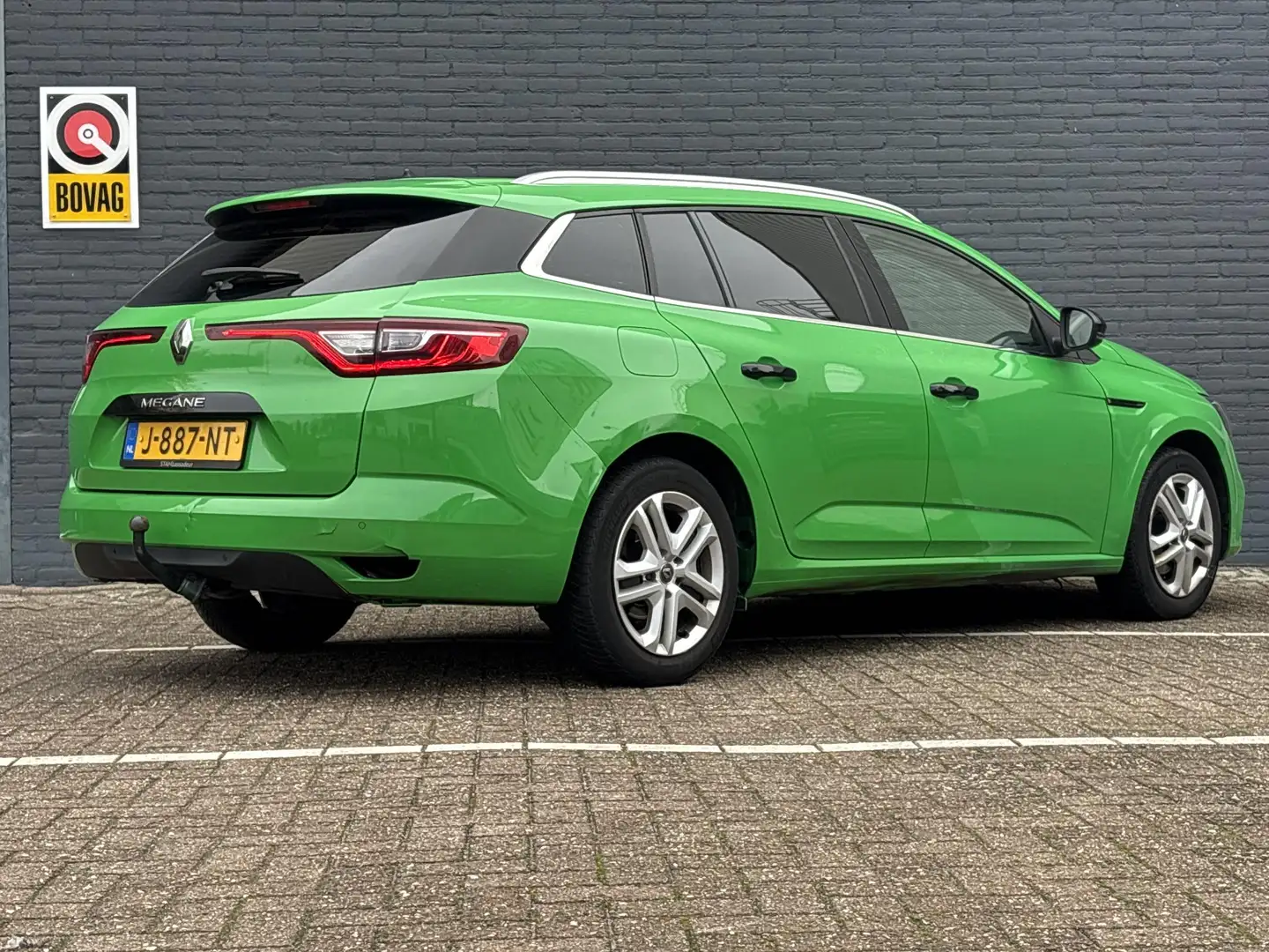 Renault Megane Estate 1.3 TCe Zen | € 5.450,- NETTO! | Climate | Grün - 2