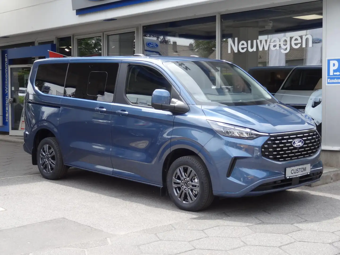 Ford Tourneo Custom L1 Titanium AUT LED RFK PDC SHZ Bleu - 2