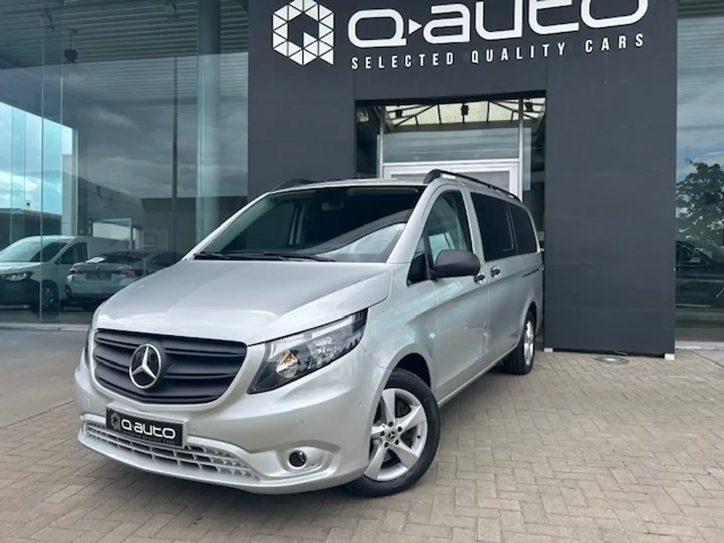 Mercedes-Benz Vito 116 CDI Tourer Lang Of Dubbel Cabine / GPS / Cam Срібний - 1