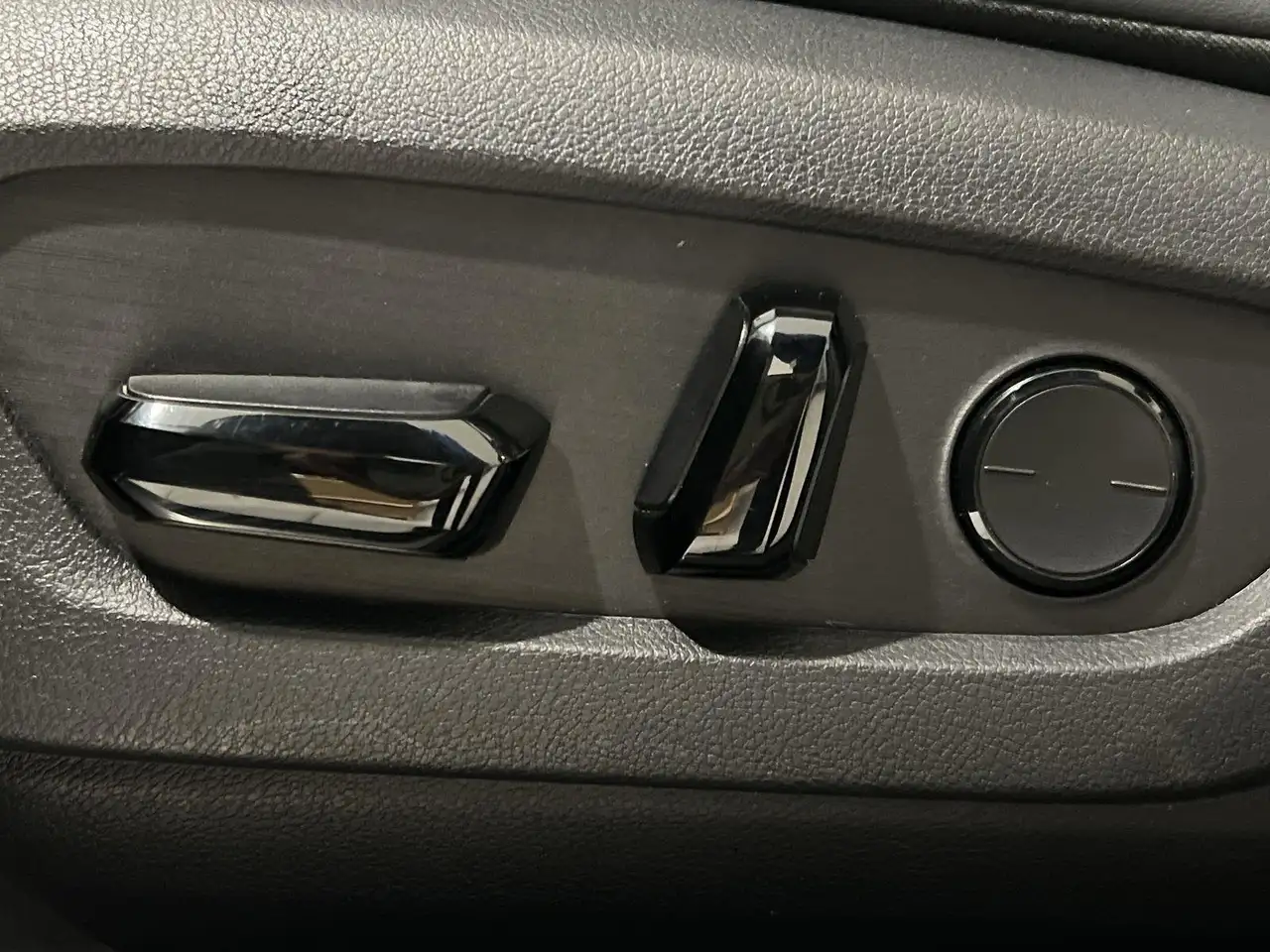 Lexus NX photo Lexus NX