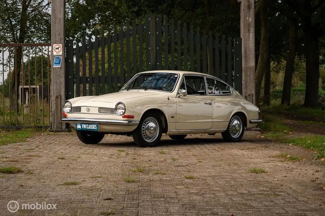 Volkswagen Karmann Ghia