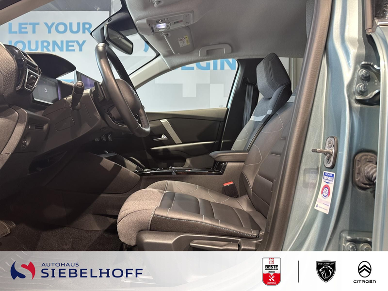 Citroen C4 Shine PureTech 130 EAT8 — photo 10