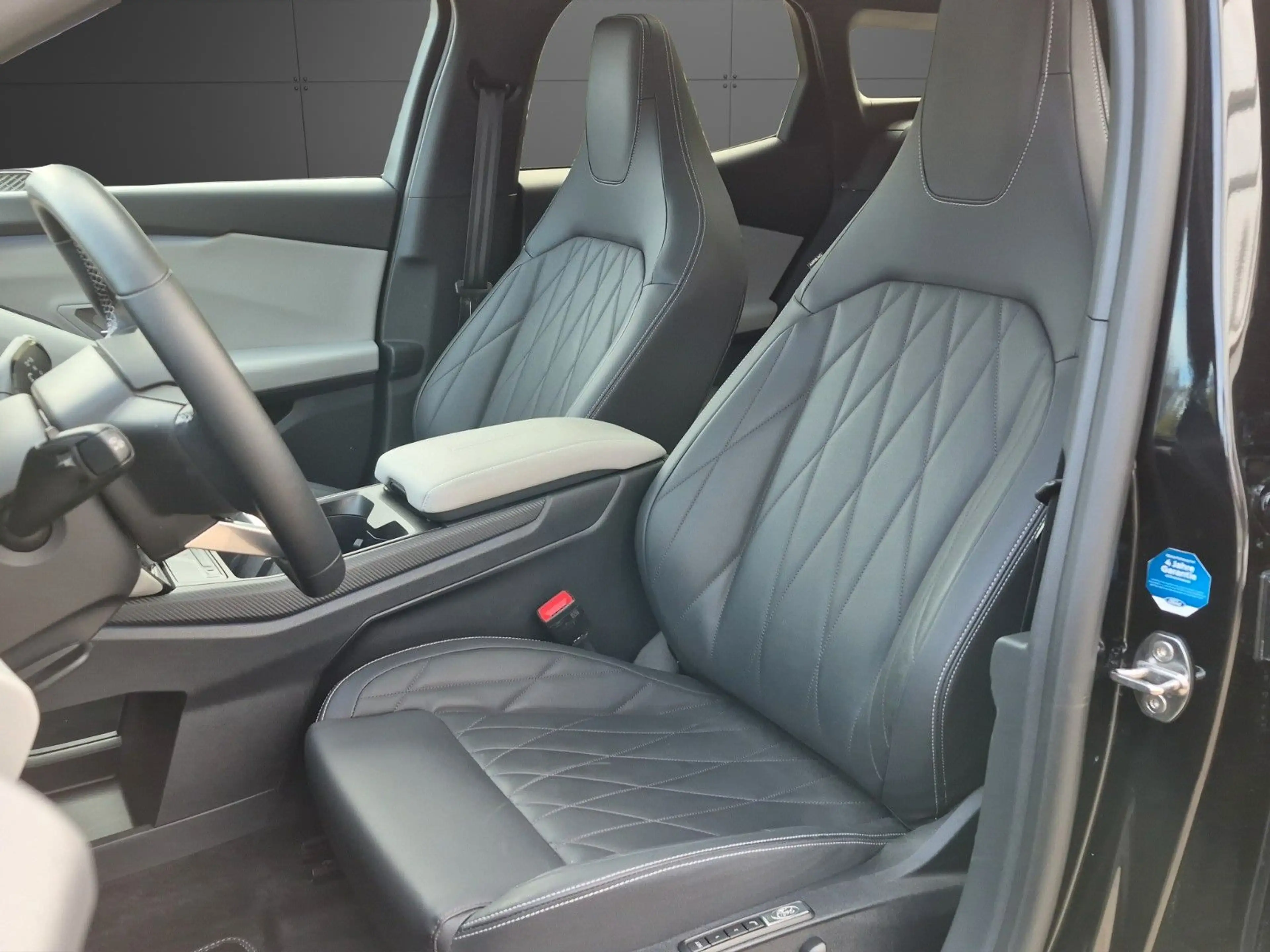 Ford Explorer Premium RWD 77kWh *AHK-HUD-Memory-Pano* — photo 10