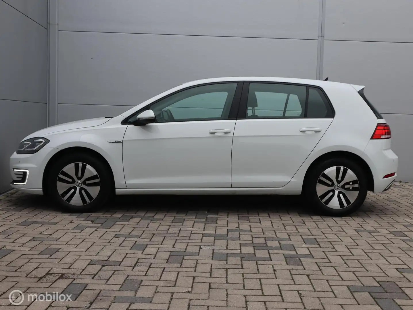 Volkswagen e-Golf E-DITION Clima PDC Warmtepomp ACC CarPlay Bianco - 2