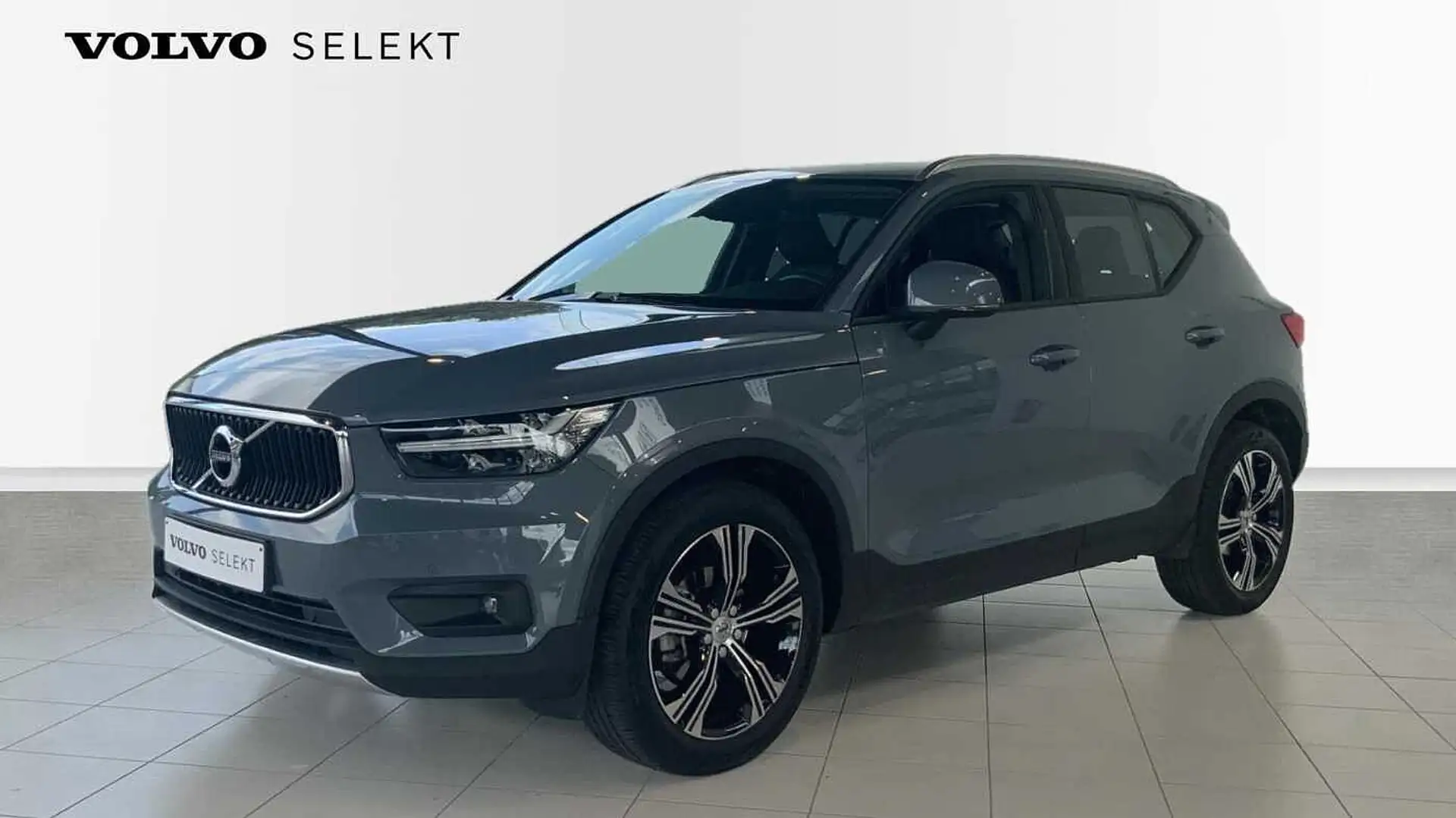 Volvo XC40 Momentum Pro, T3 Automatic + Navi + Leder + Intell Gris - 1