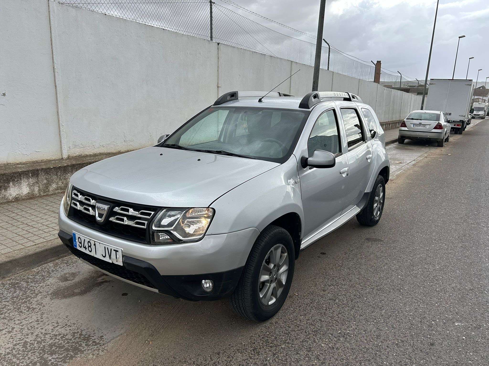 Dacia Duster 1.2 TCE Laureate 4x4 125 - foto 1