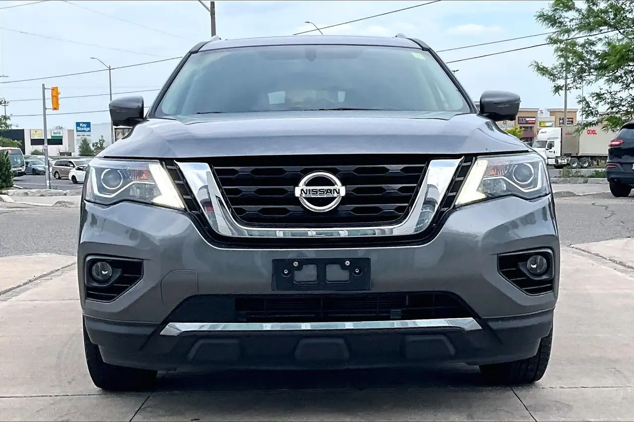 Nissan Pathfinder photo Nissan Pathfinder
