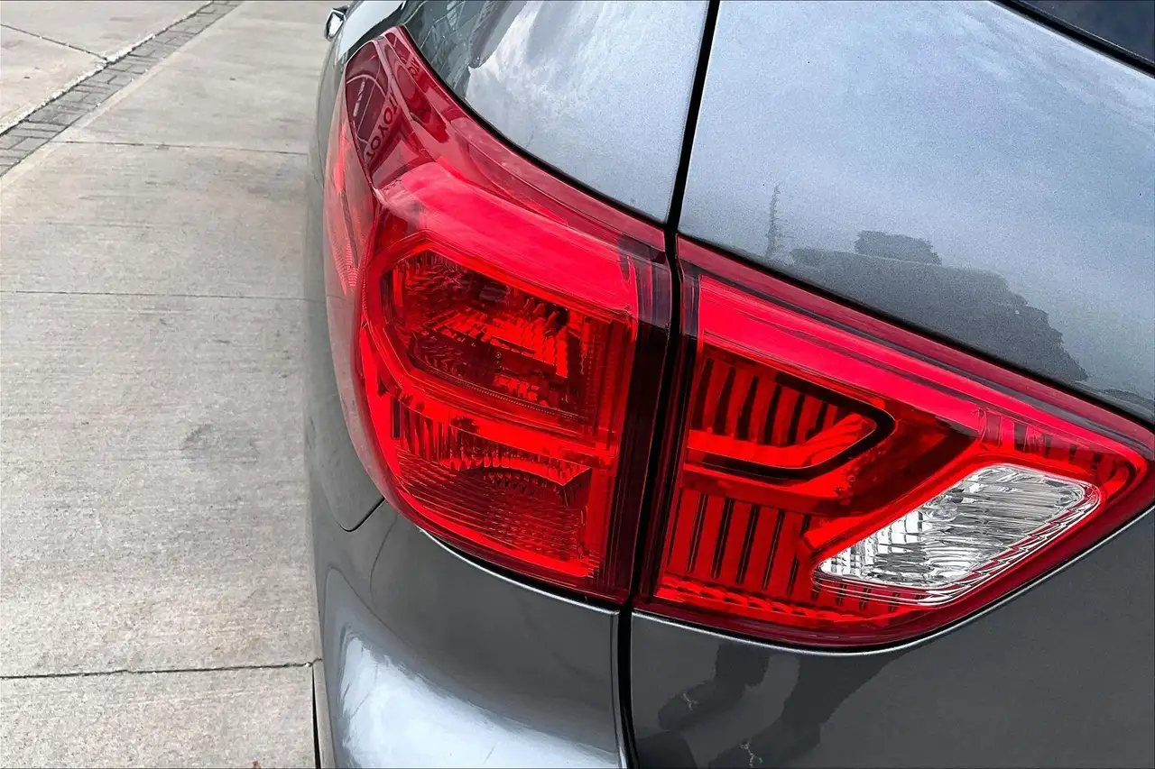 Nissan Pathfinder photo Nissan Pathfinder