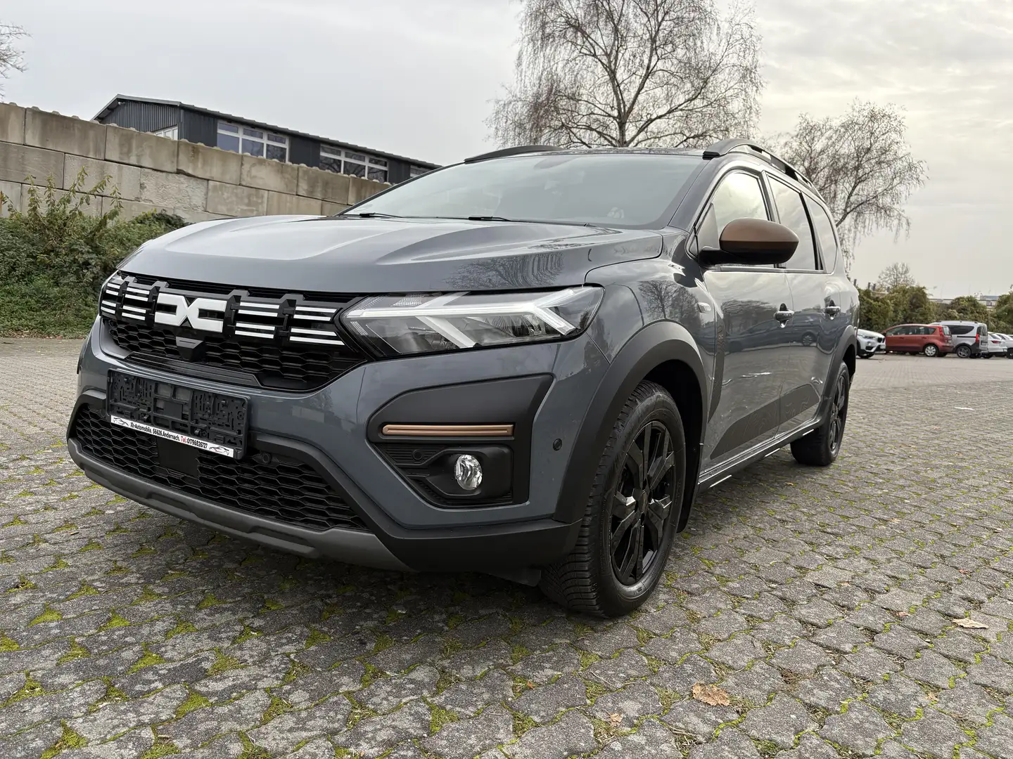 Dacia Jogger Extreme+Kamer,Totw,Navi,CarPlay,Benzin/LPG Grau - 1