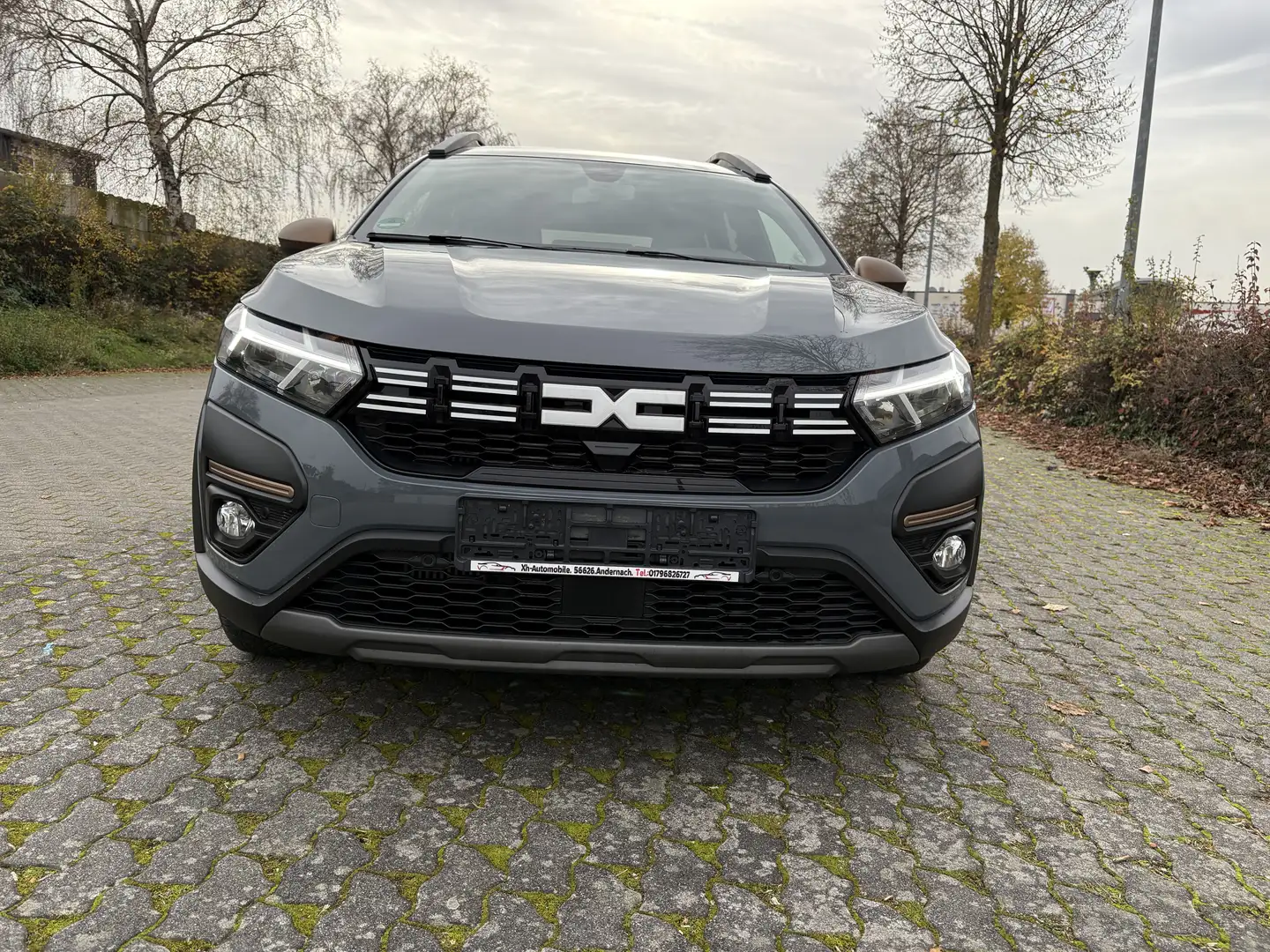Dacia Jogger Extreme+Kamer,Totw,Navi,CarPlay,Benzin/LPG Grau - 2