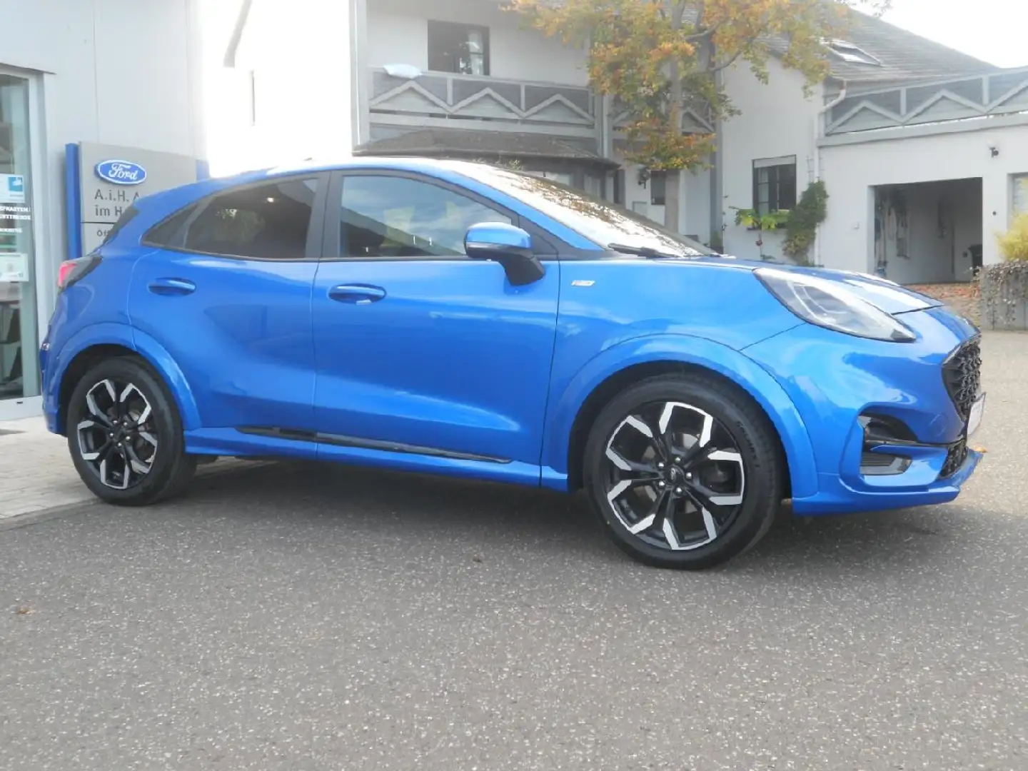 Ford Puma Hybrid ST-Line X Blau - 1