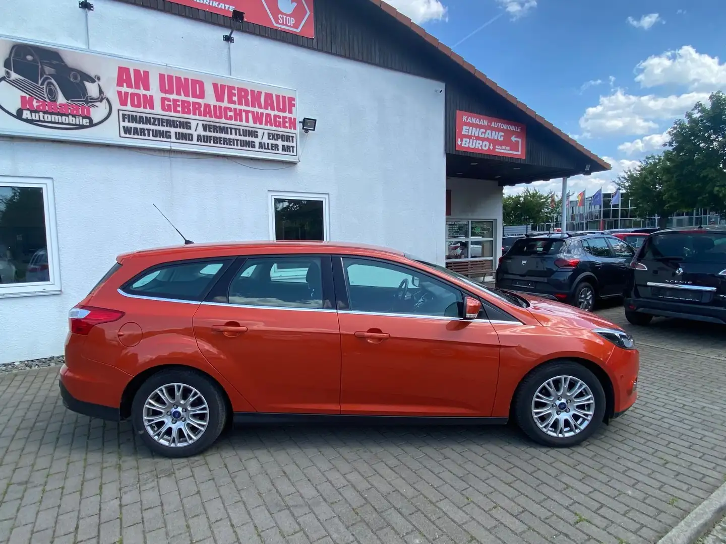 Ford Focus Turnier Titanium 1.6 TDCI Klimaautomatik Rot - 2