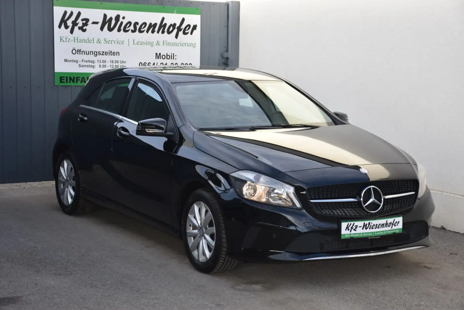Mercedes-Benz A 160 / Finanzierung / Fekete - 1