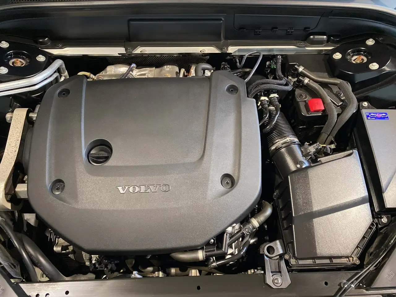 Volvo XC60 снимка Volvo XC60