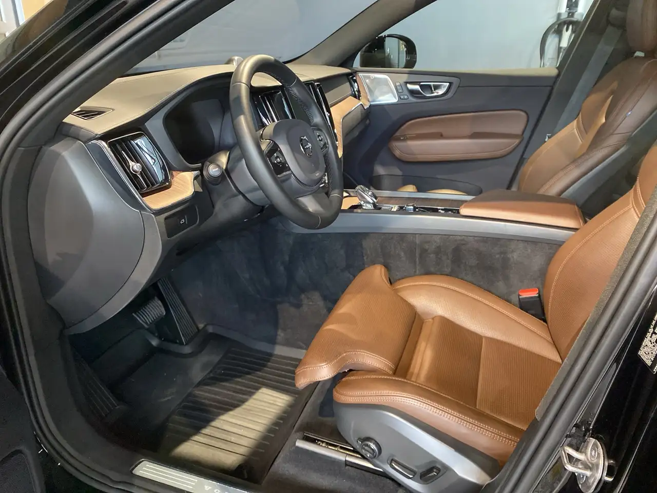 Volvo XC60 снимка Volvo XC60
